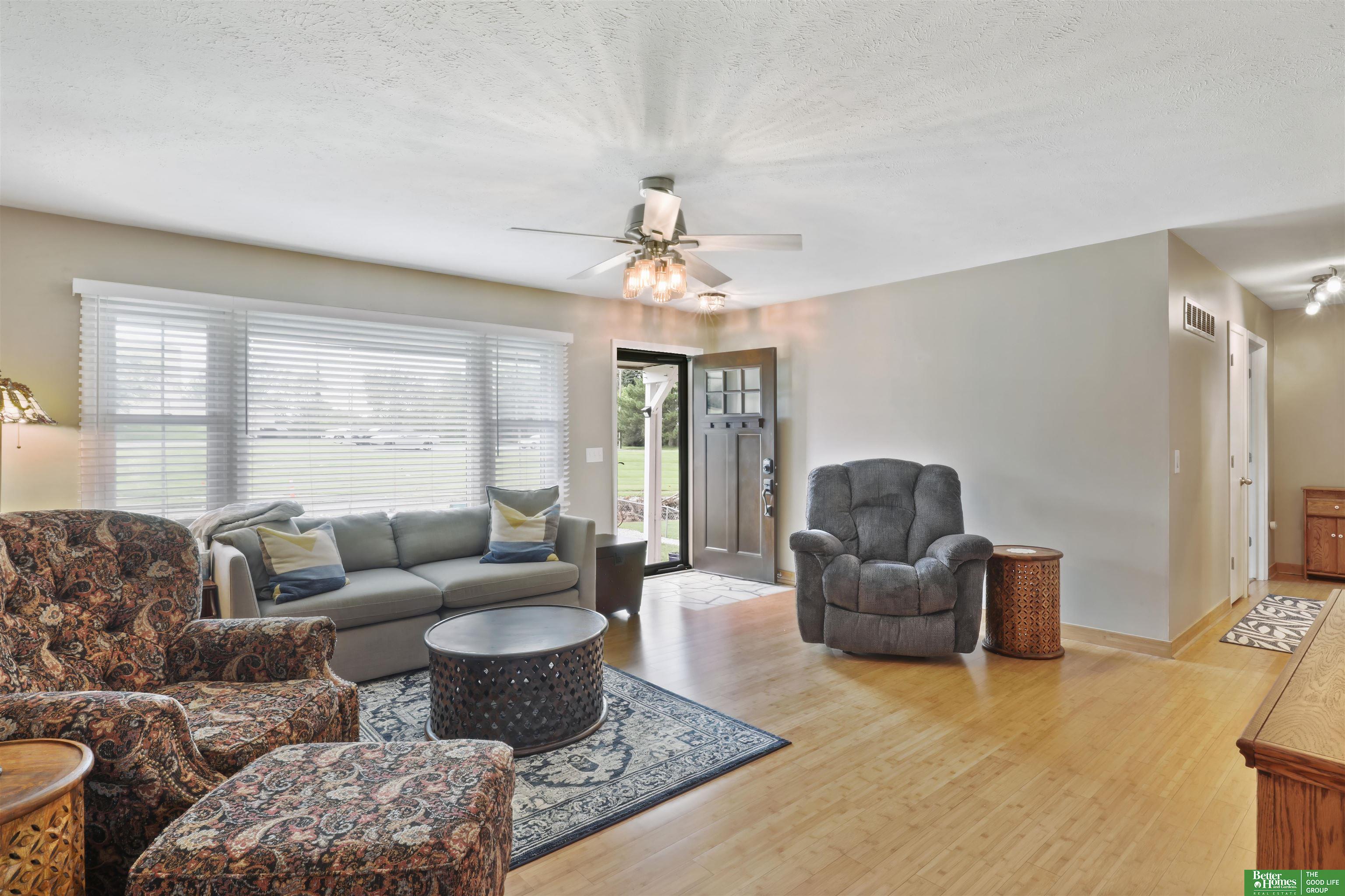 5033 S 90th Street