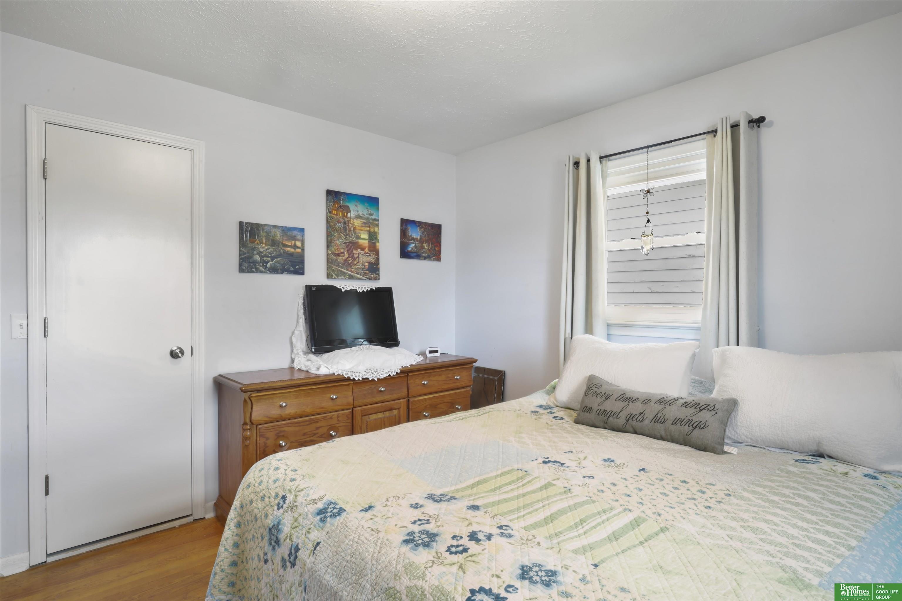 5033 S 90th Street