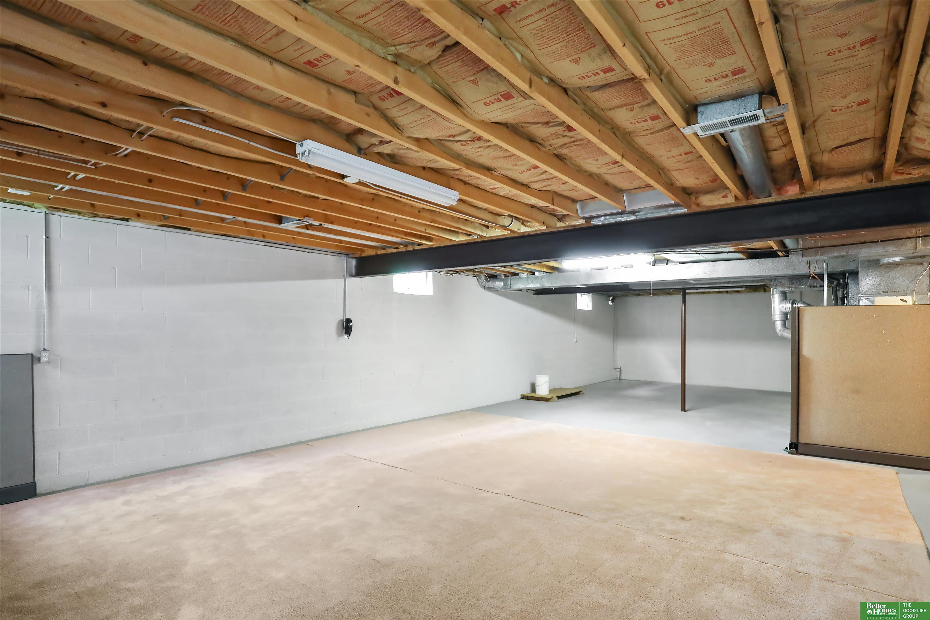 5005 S 149th Court