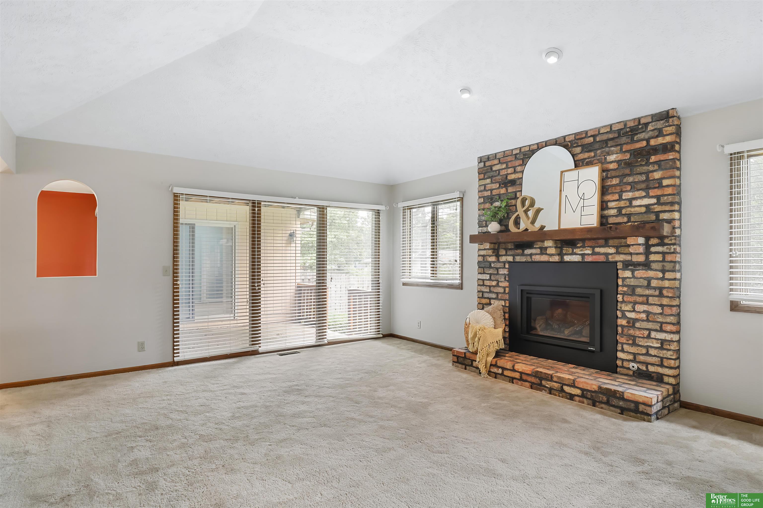 5005 S 149th Court