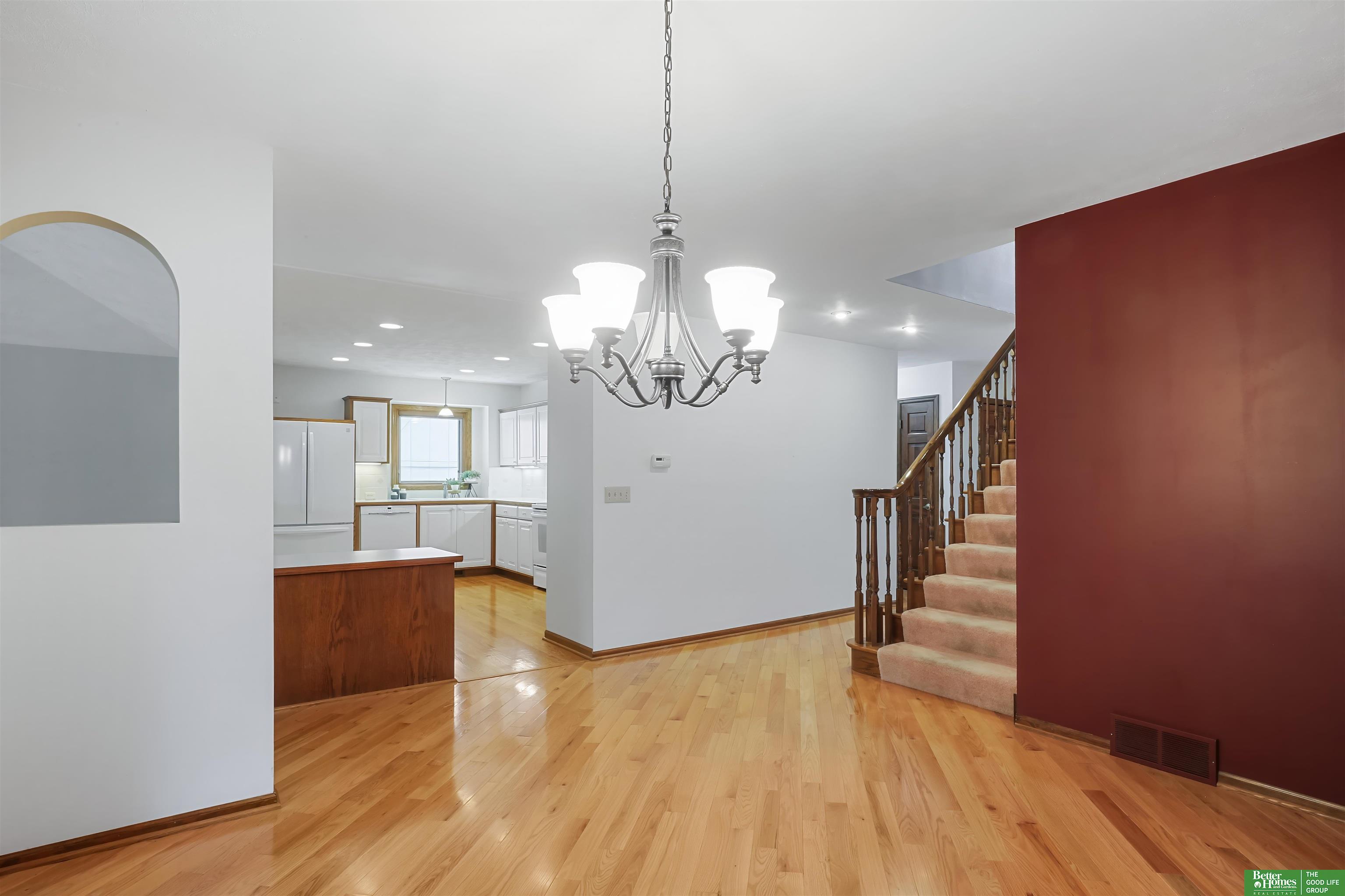 5005 S 149th Court