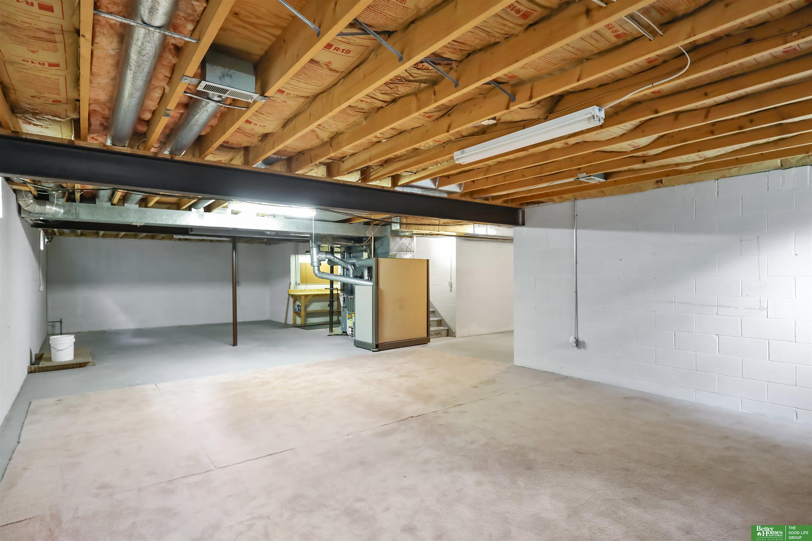 5005 S 149th Court