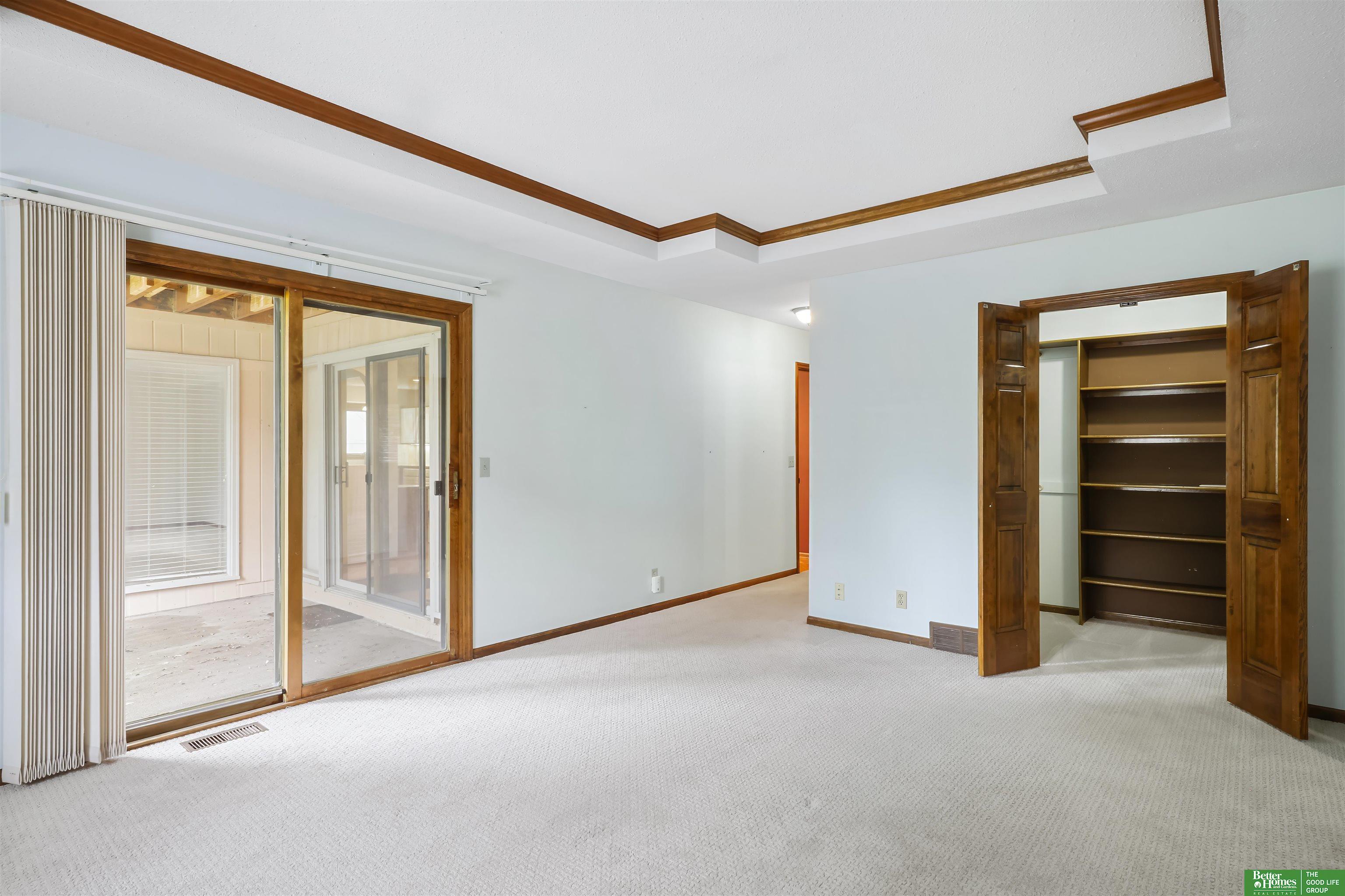5005 S 149th Court