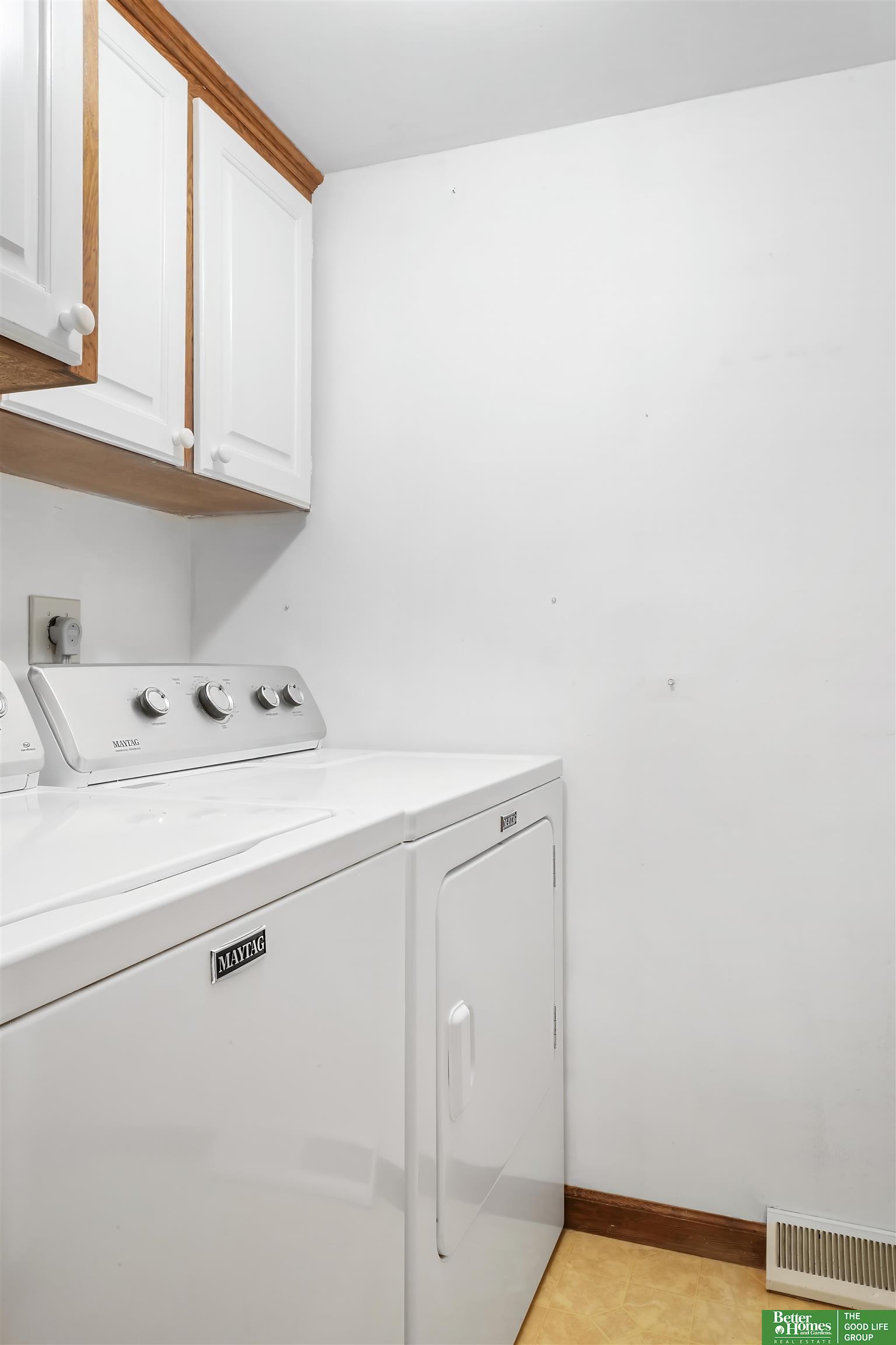 5005 S 149th Court
