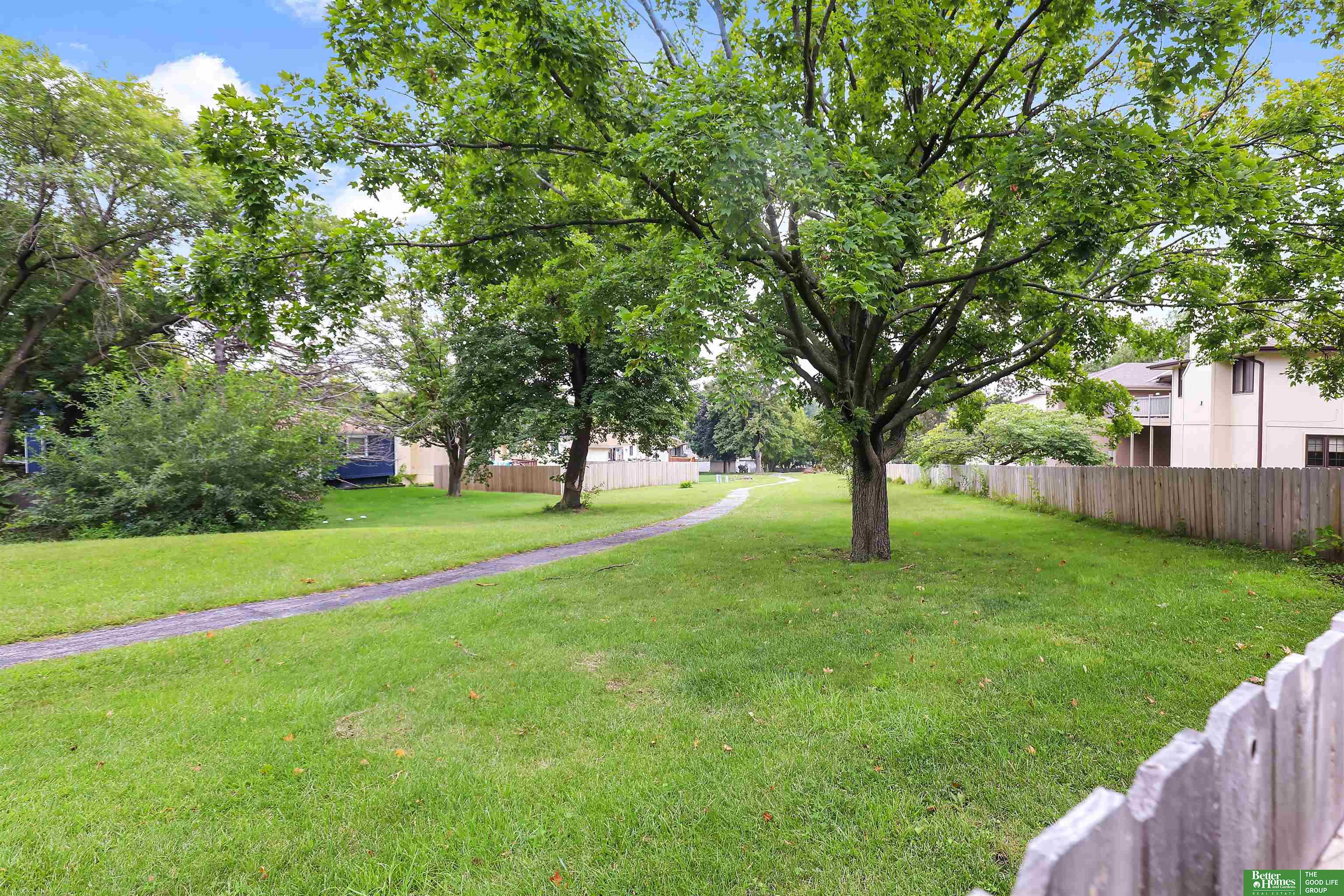 5005 S 149th Court