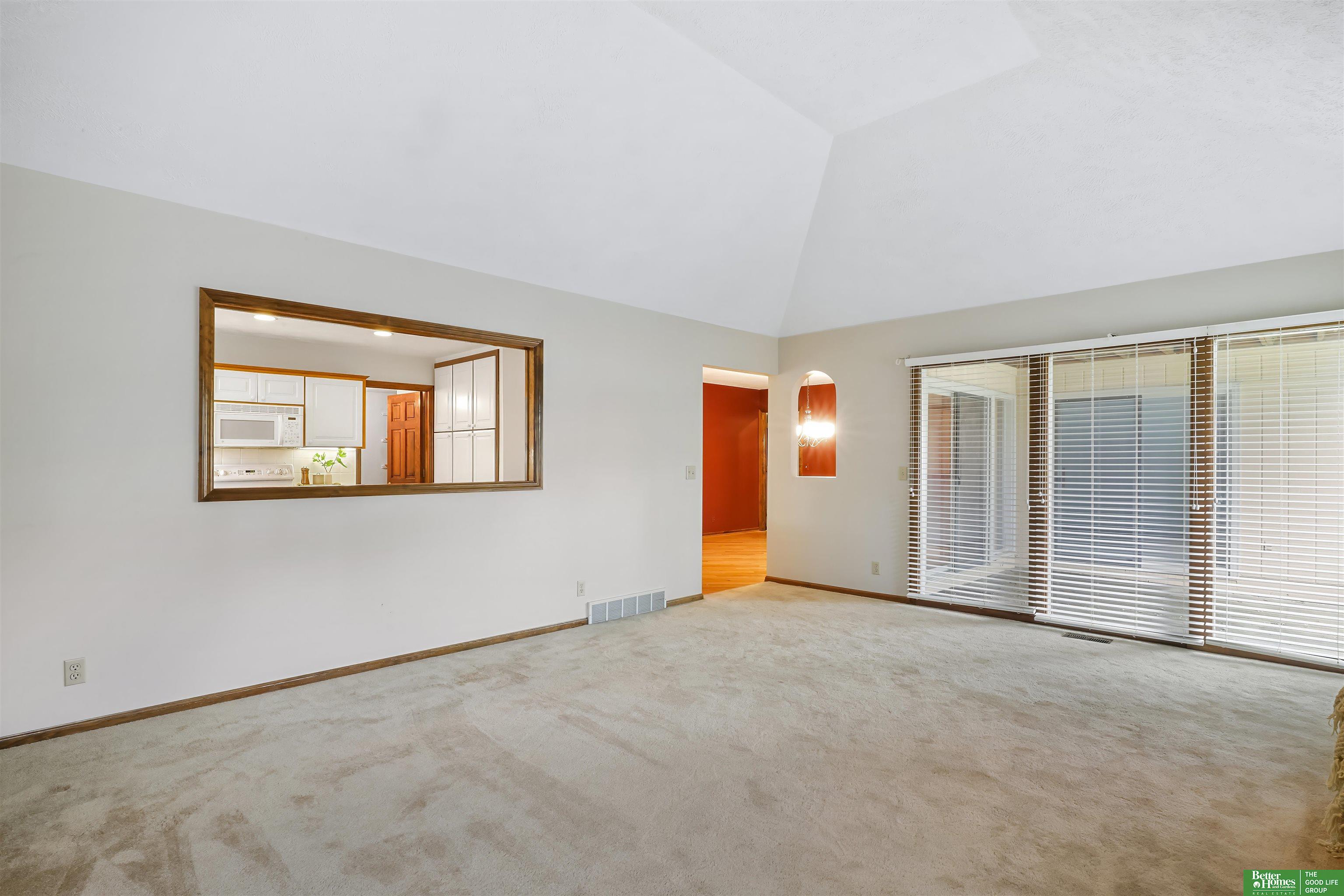 5005 S 149th Court
