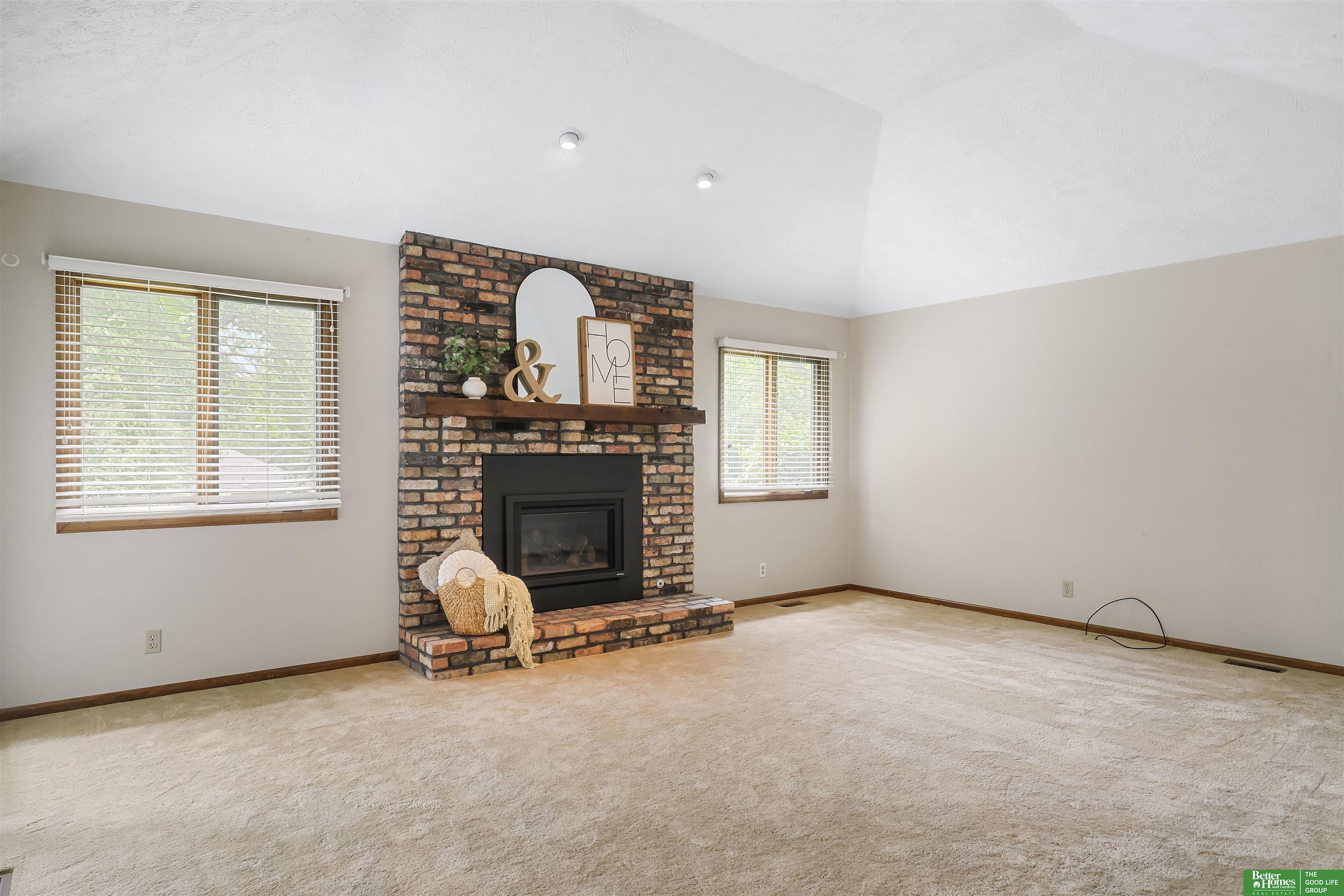 5005 S 149th Court