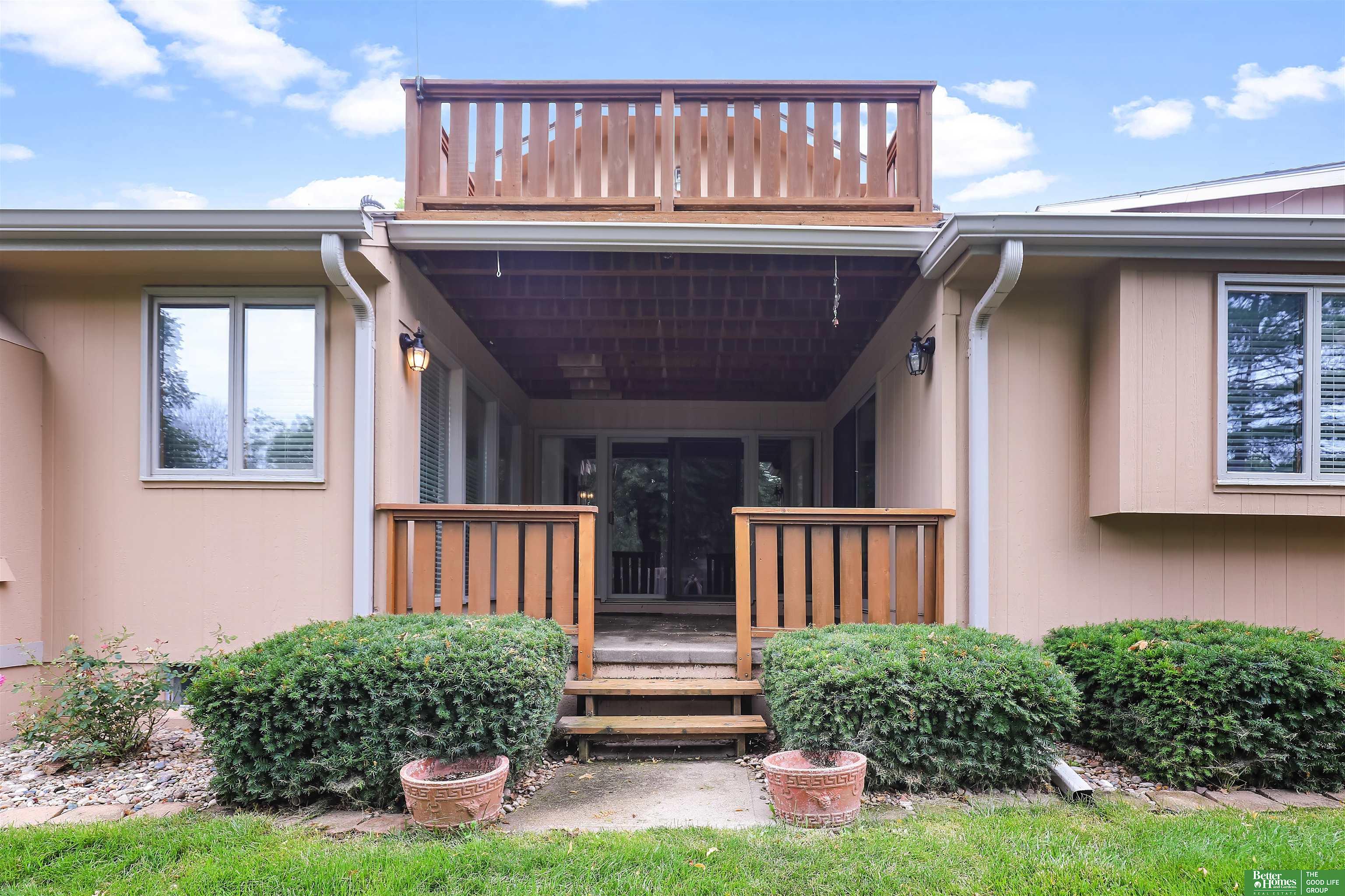 5005 S 149th Court