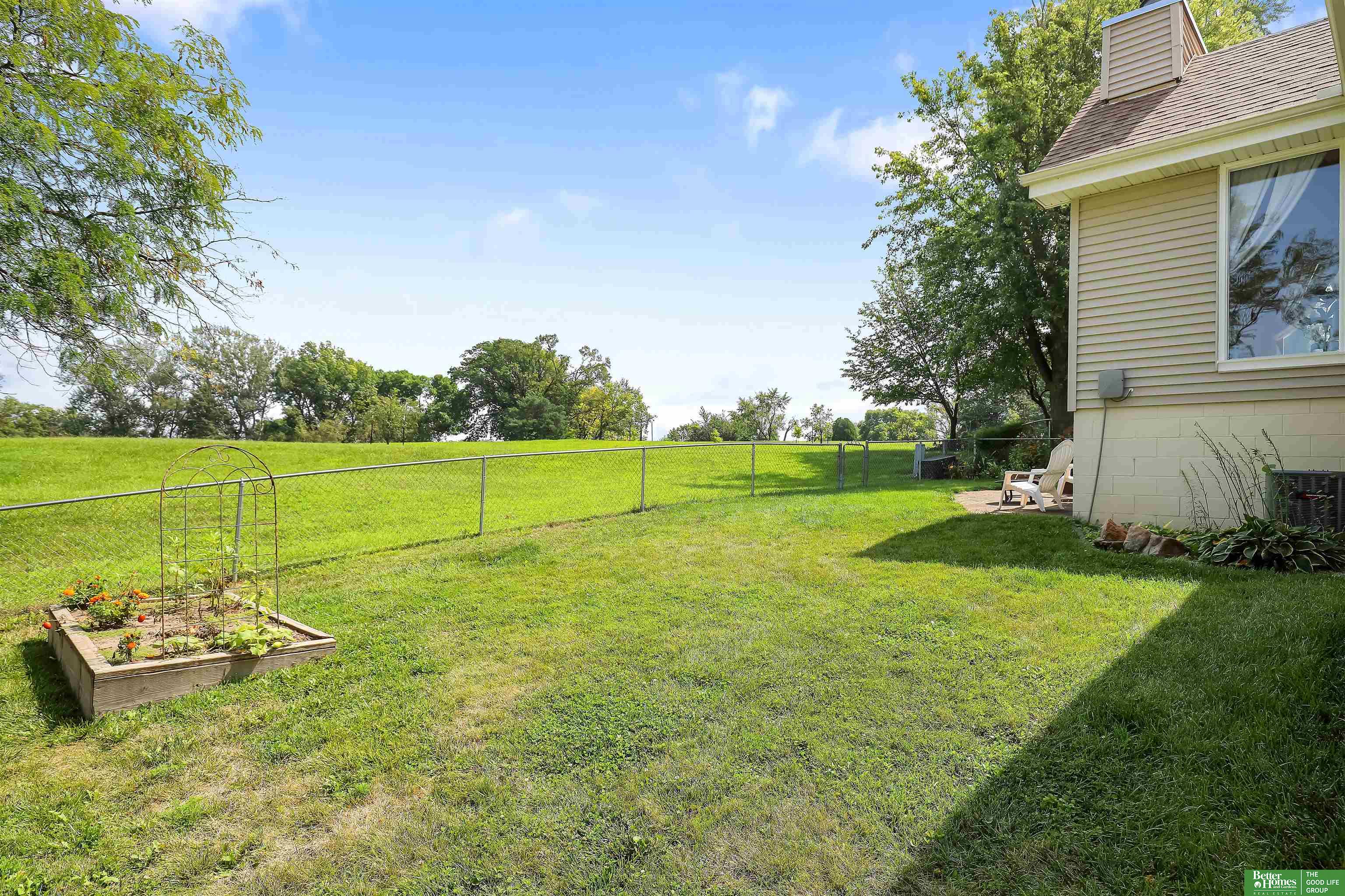 2239 N 127th Circle