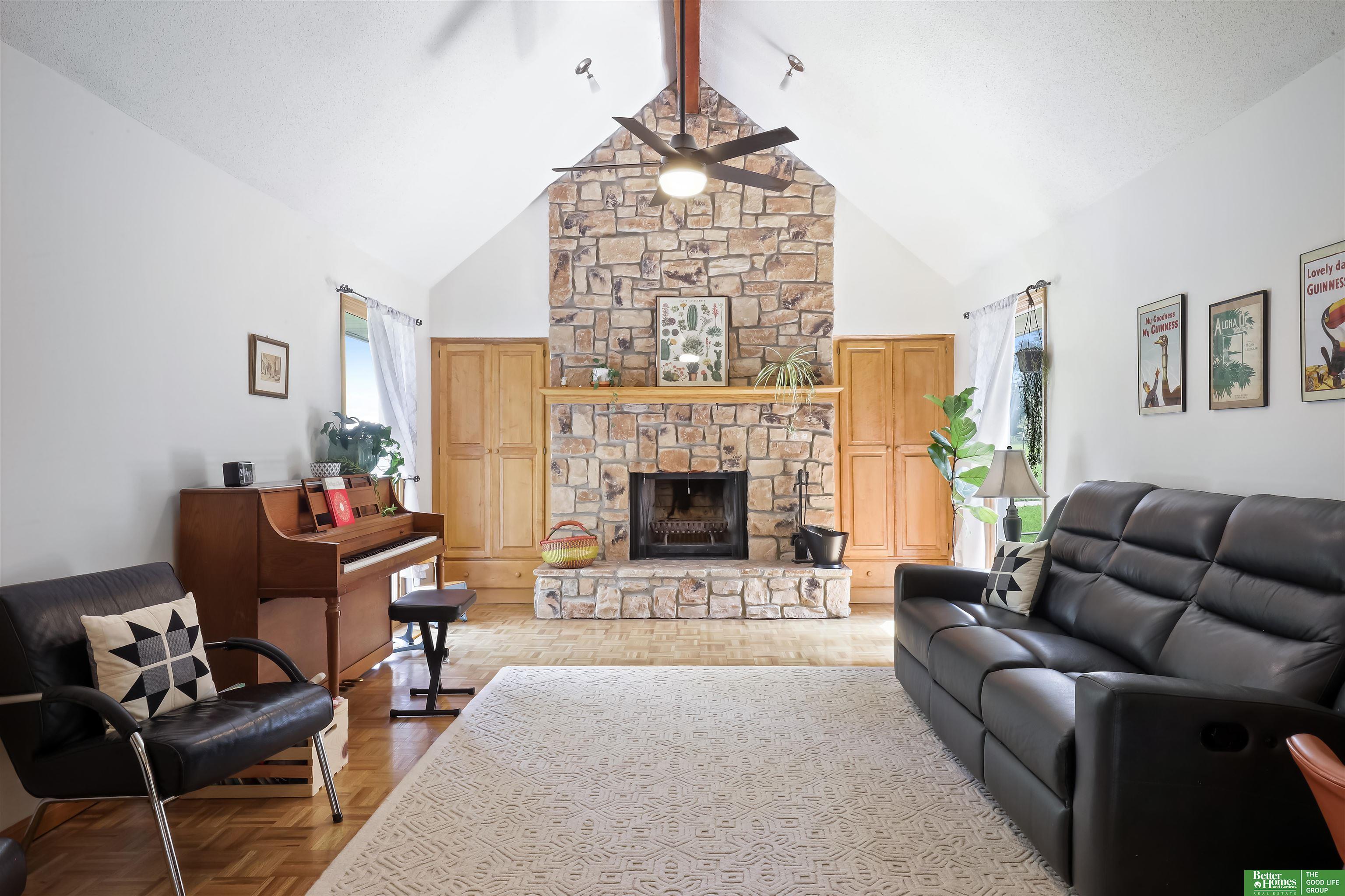 2239 N 127th Circle