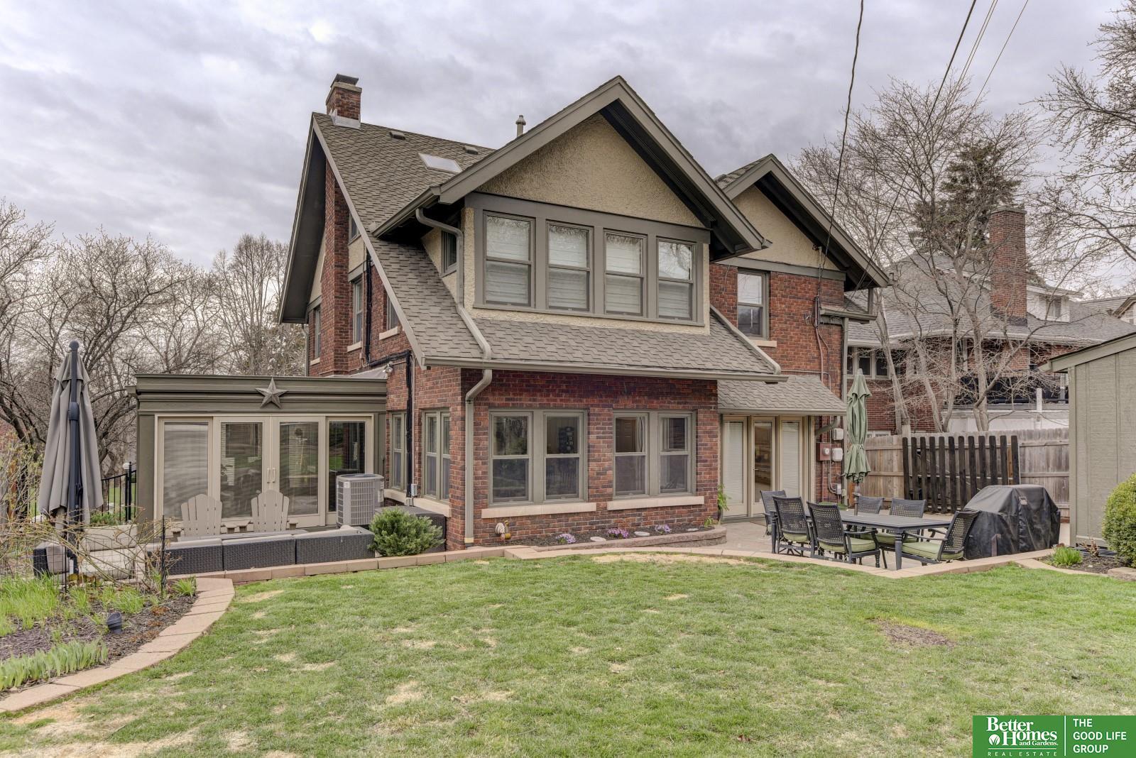 111 N 54 Street