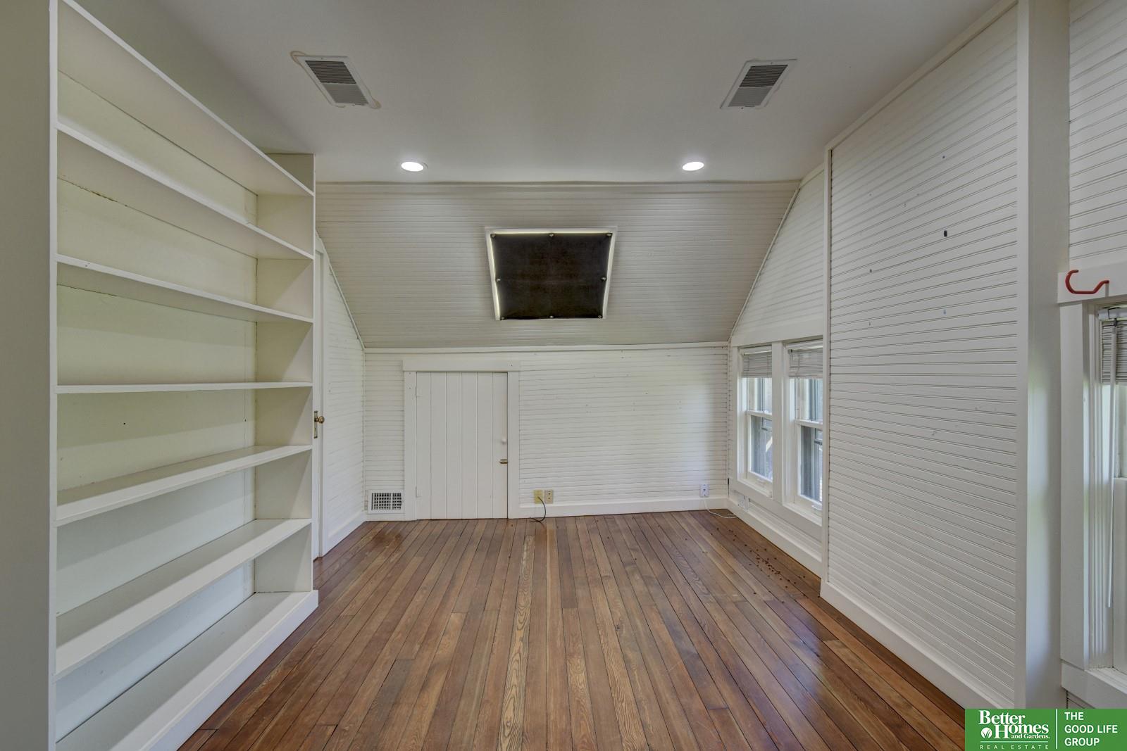 111 N 54 Street