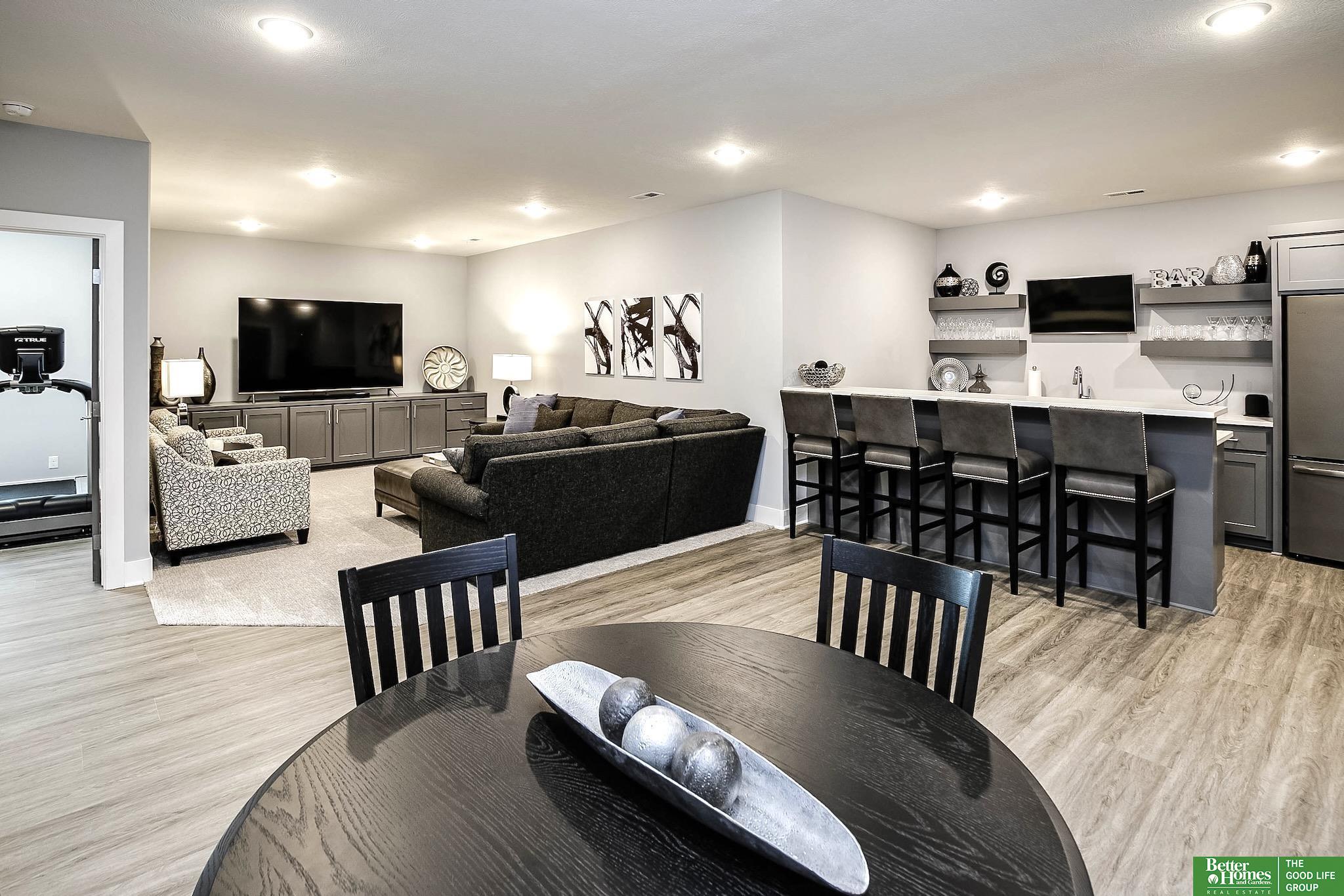19911 Sherwood Circle