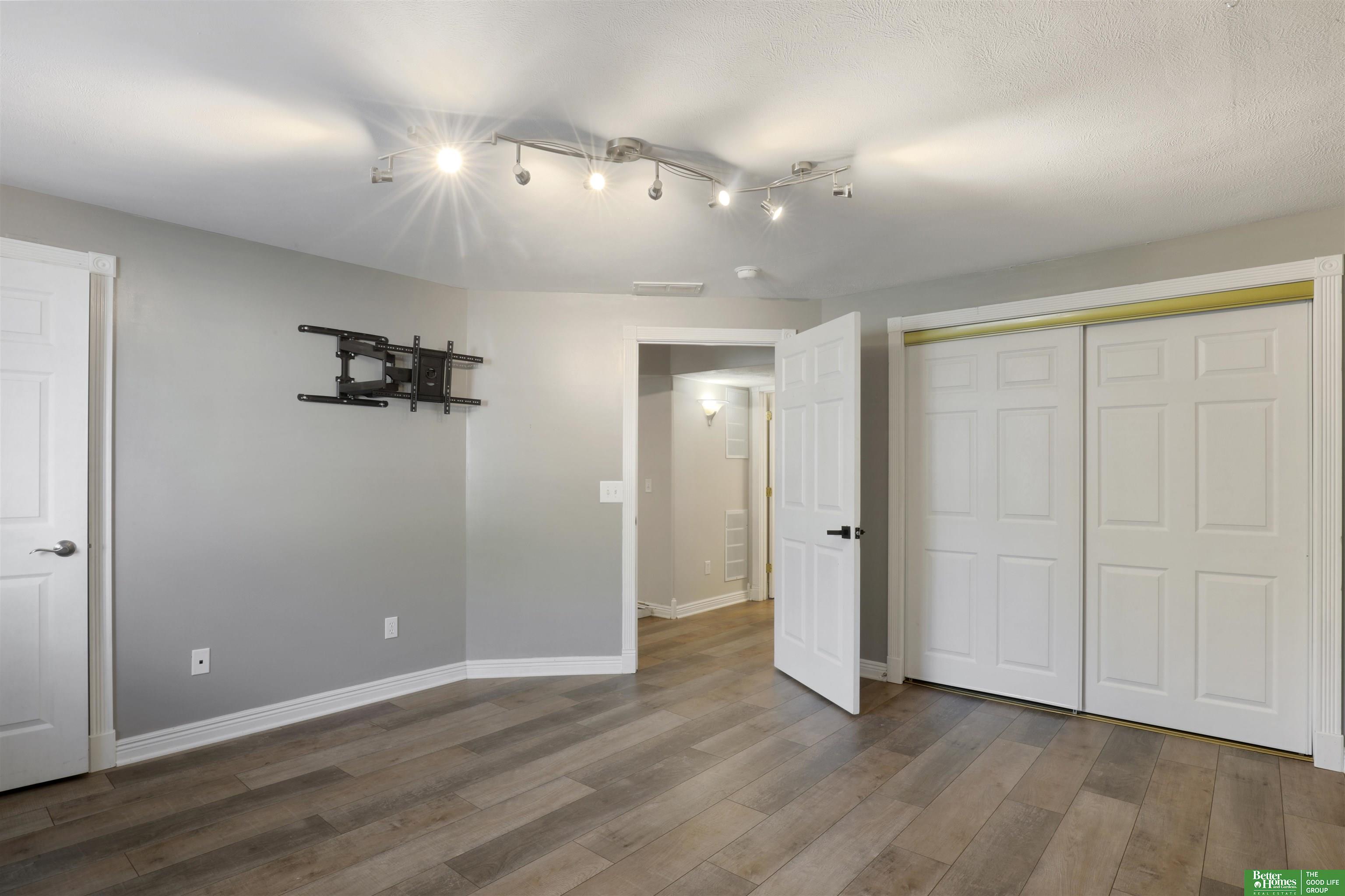 4130 W Huntington Avenue