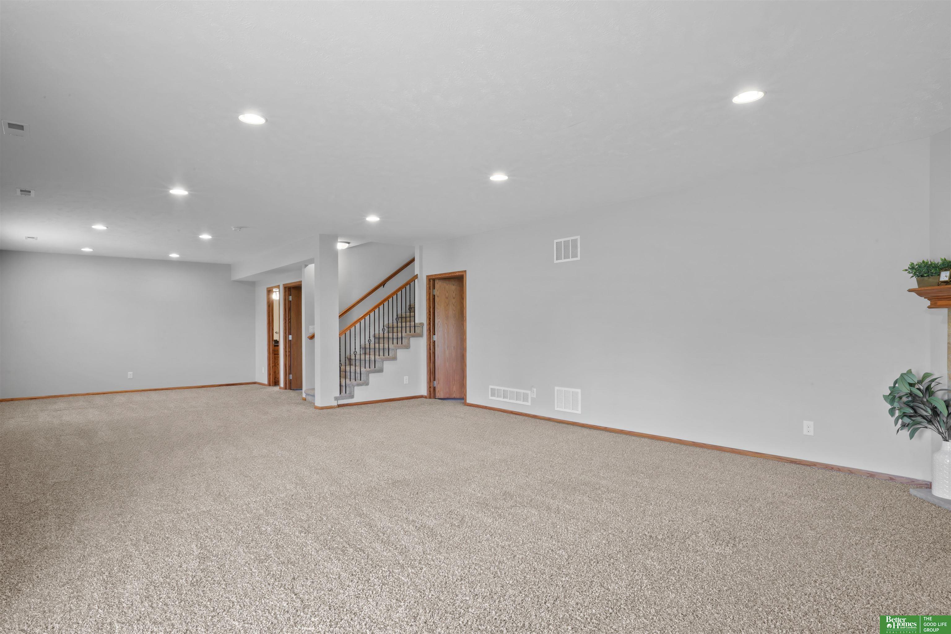 10028 S 170 Circle