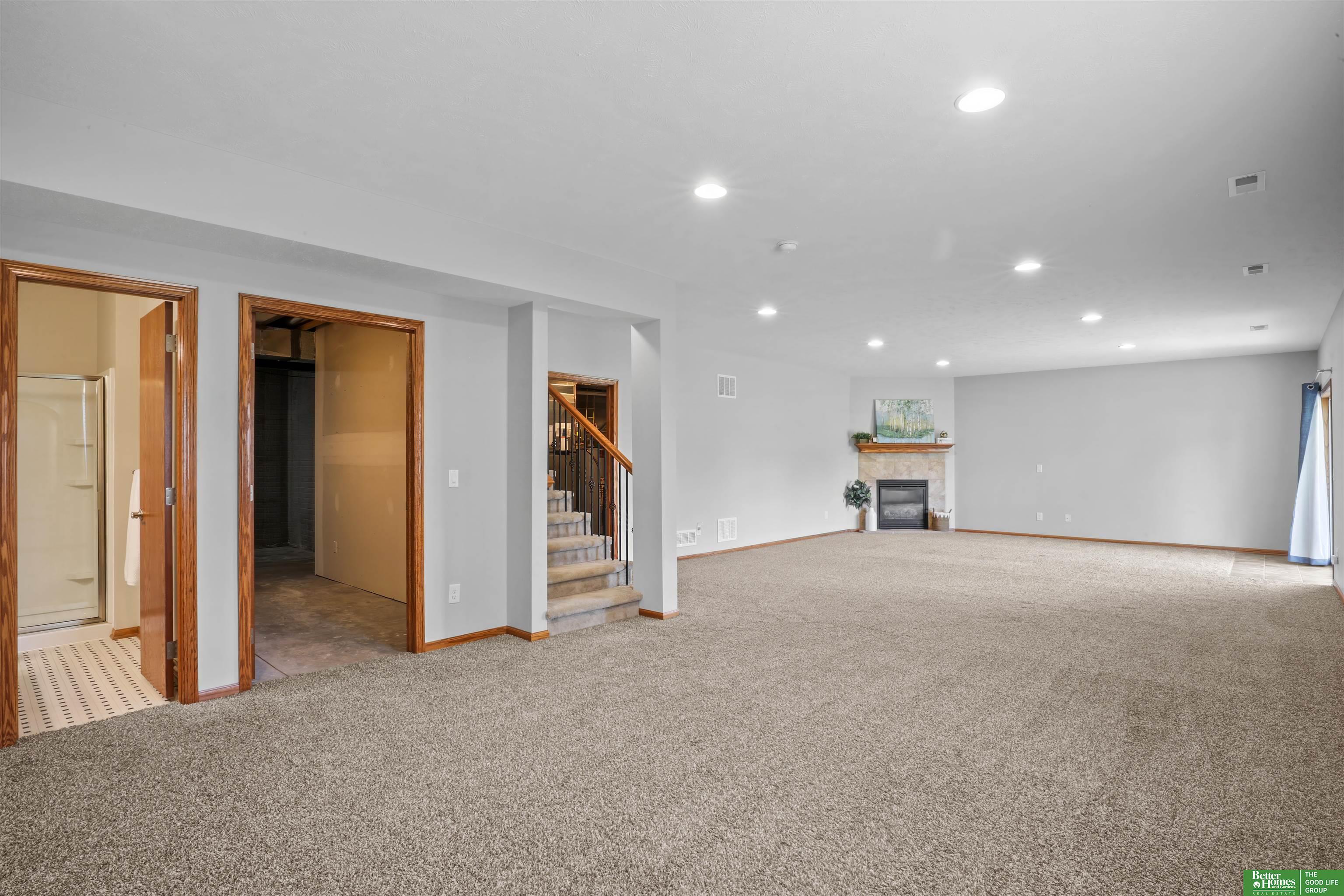 10028 S 170 Circle