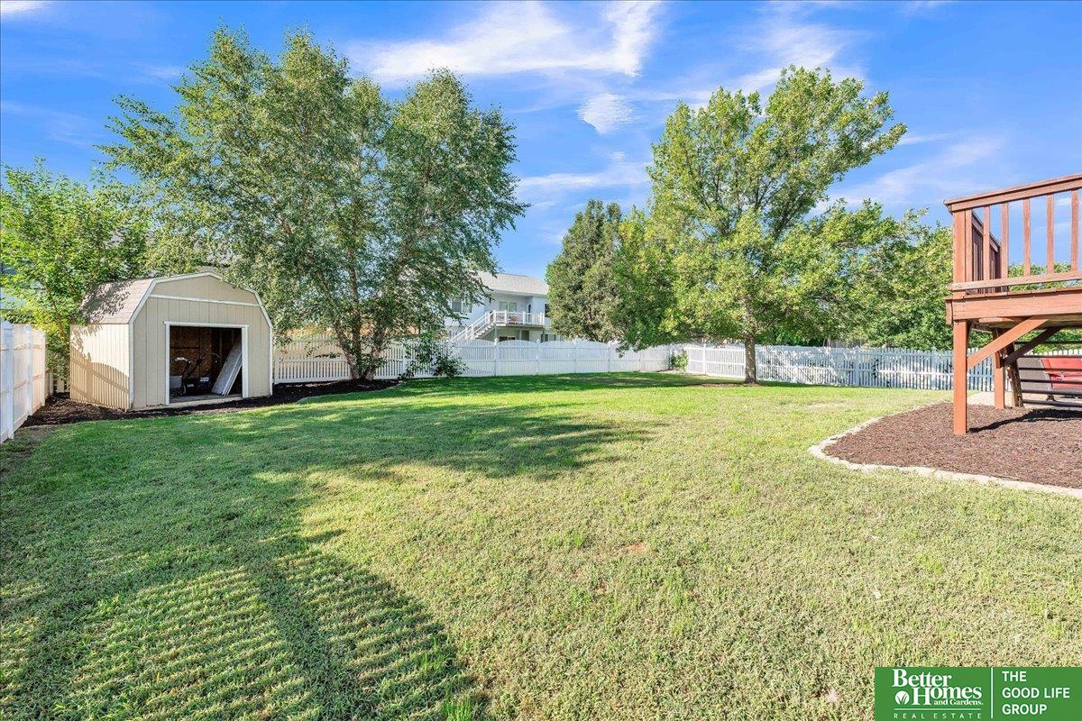 813 Lake Vista Drive