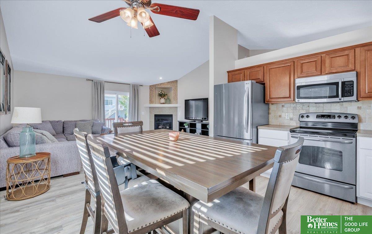 813 Lake Vista Drive