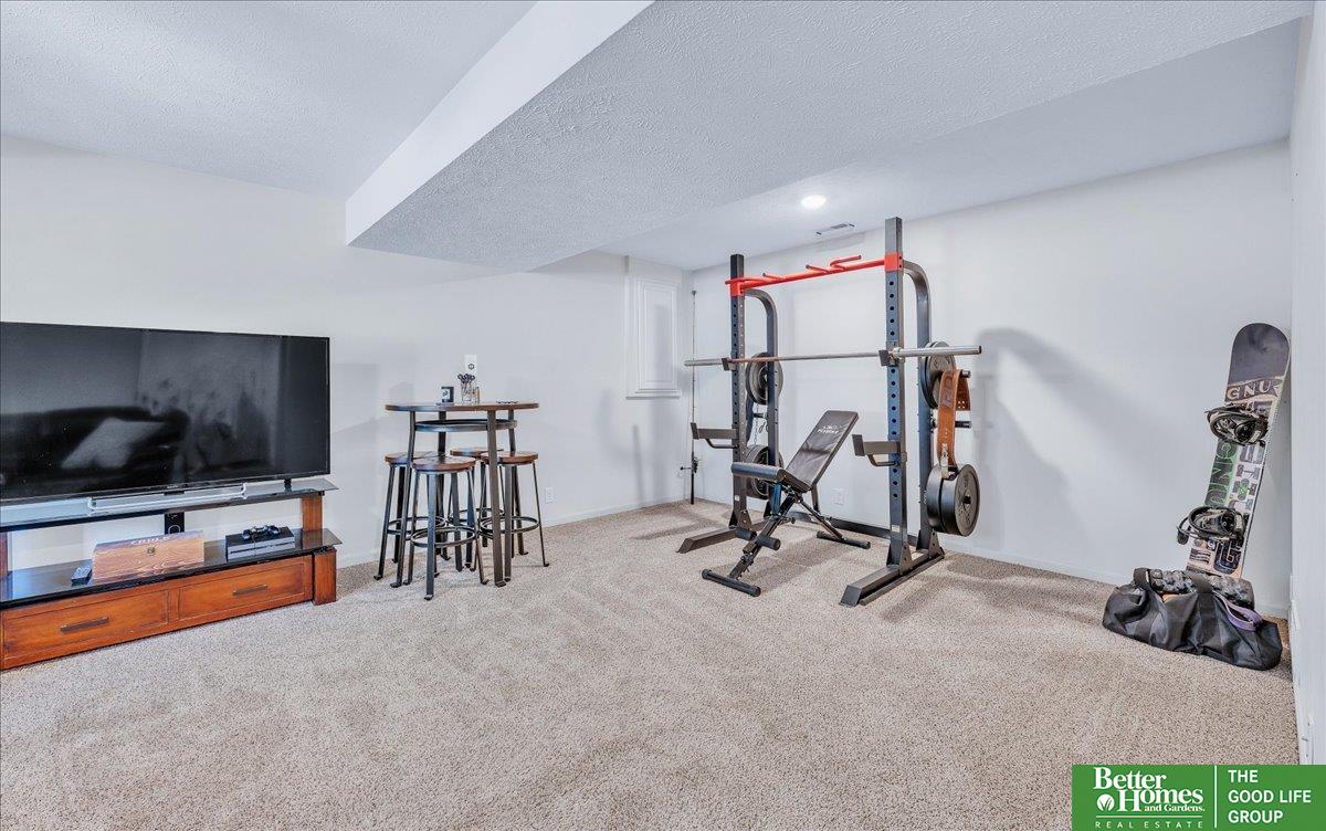 813 Lake Vista Drive