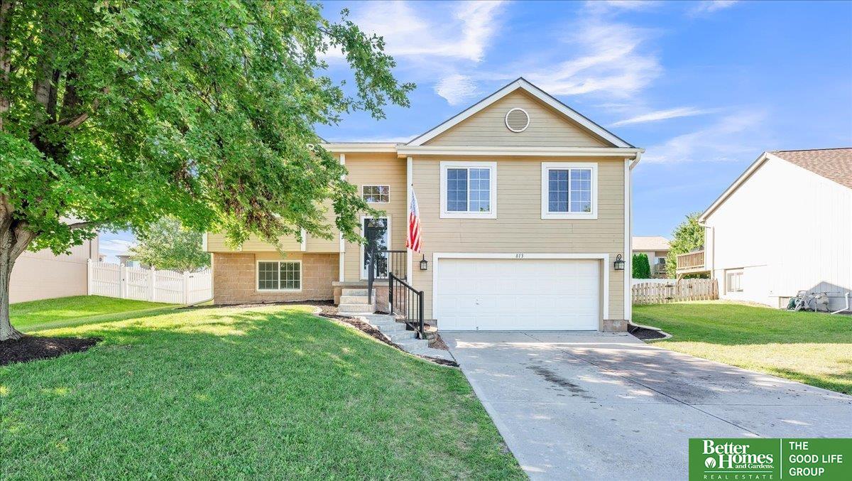 813 Lake Vista Drive