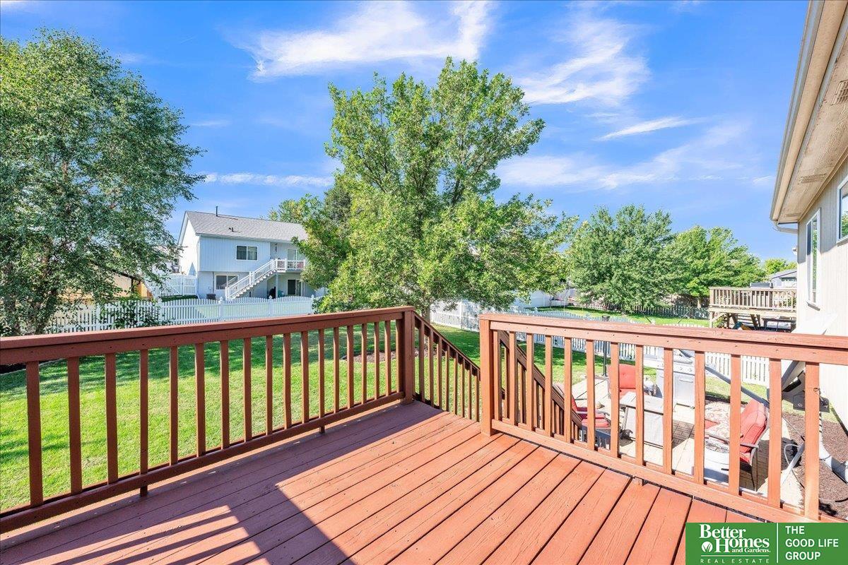 813 Lake Vista Drive