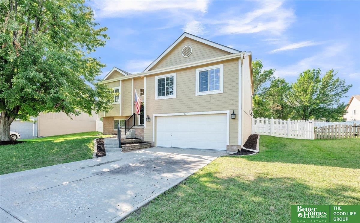 813 Lake Vista Drive
