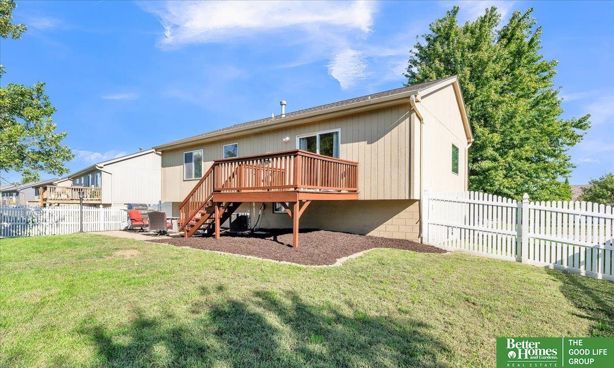 813 Lake Vista Drive