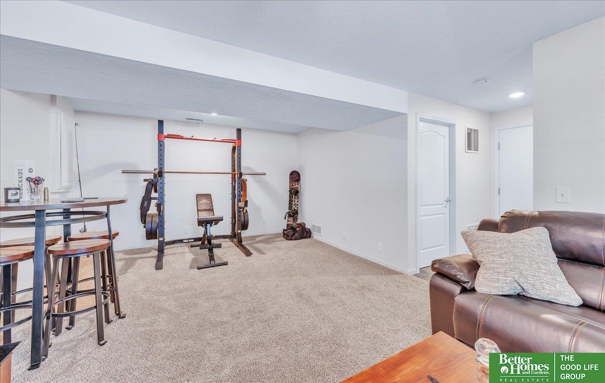 813 Lake Vista Drive