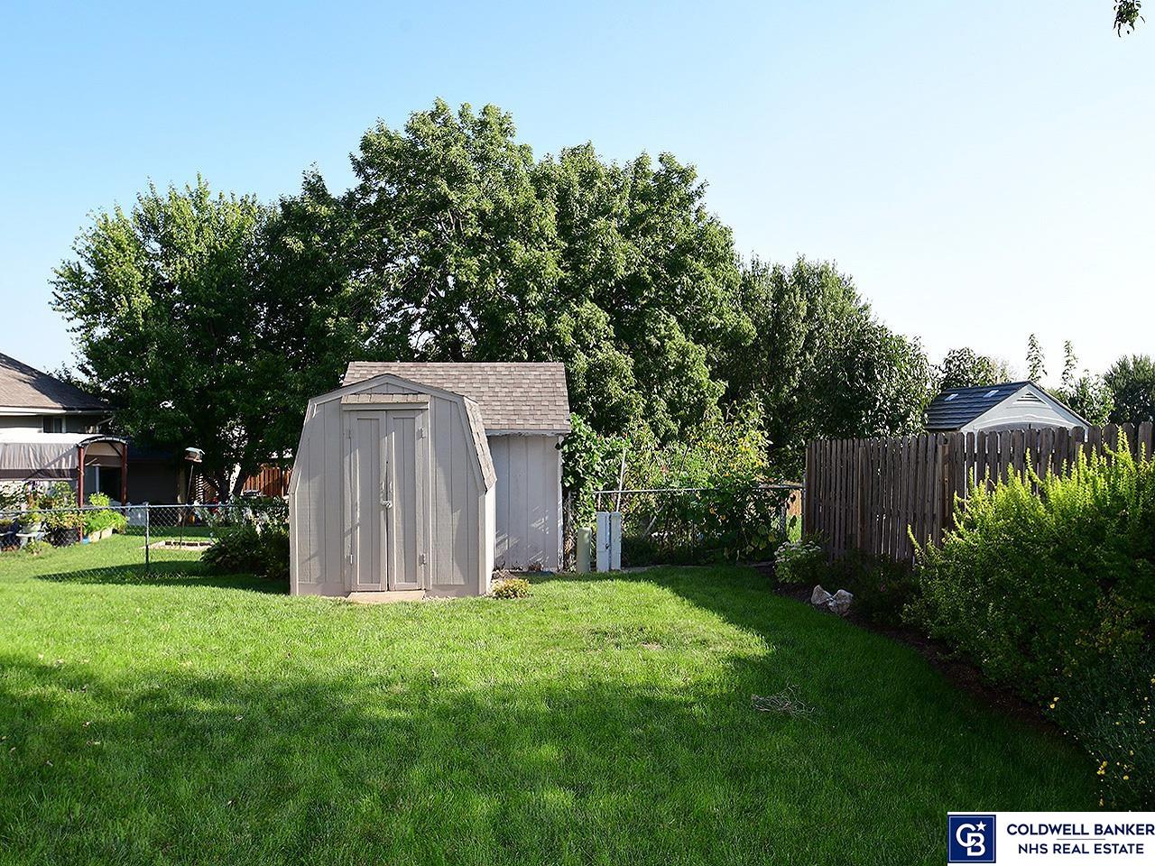 5729 N 127th Street