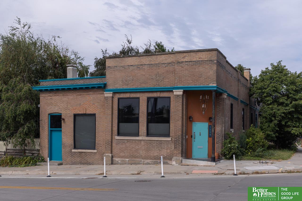 1206 S 20 Street