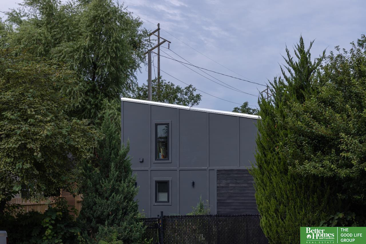 1206 S 20 Street
