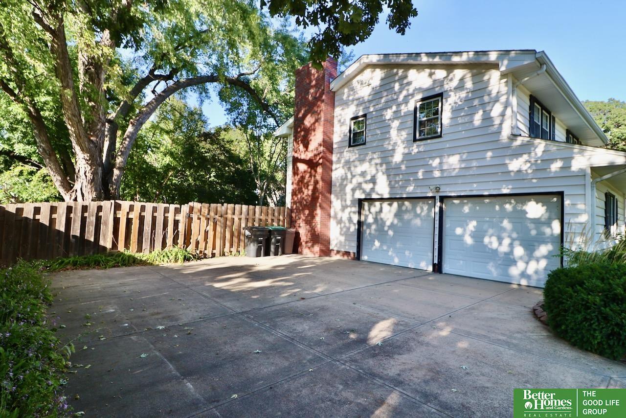 9524 Grover Street