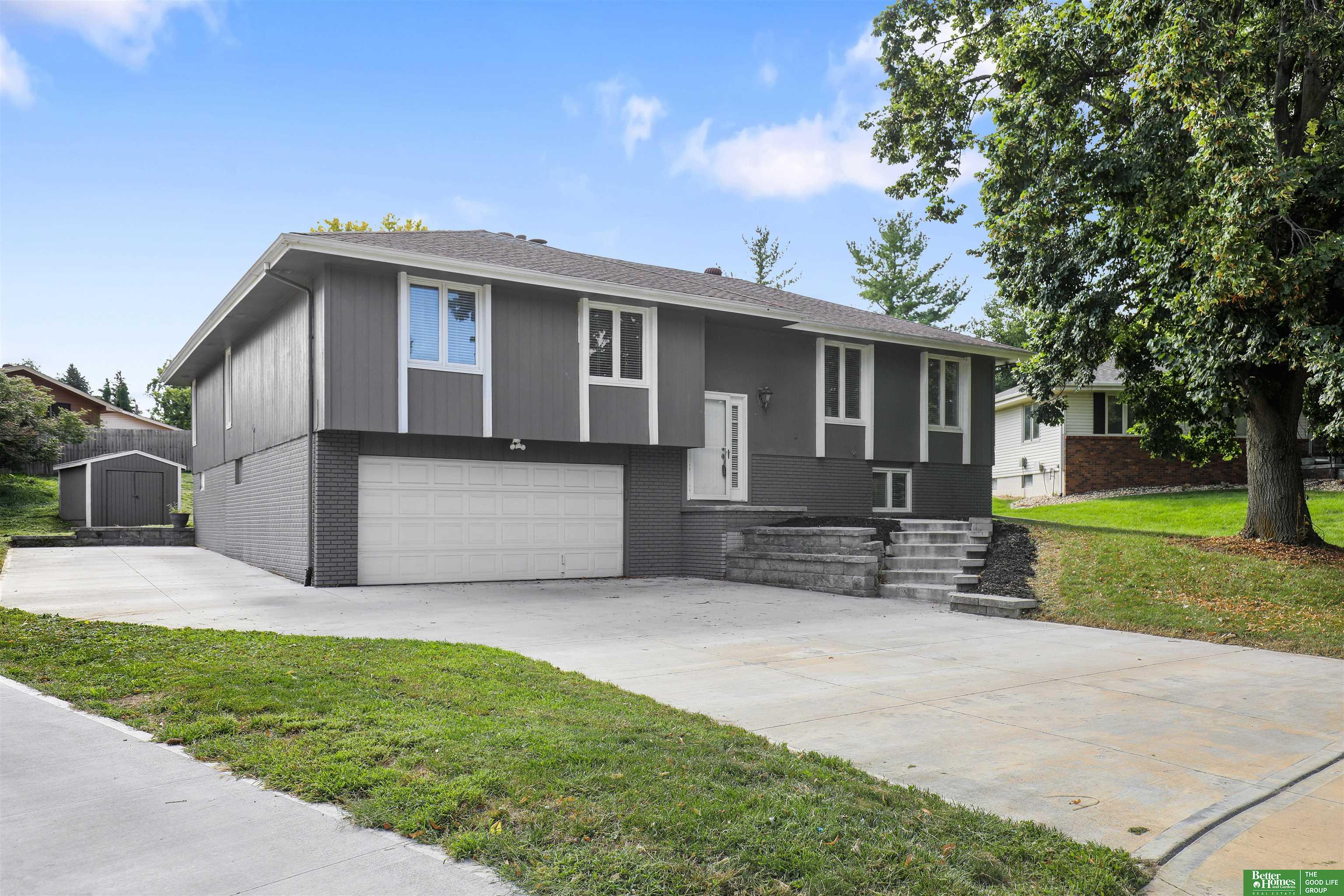2523 S 165 Street