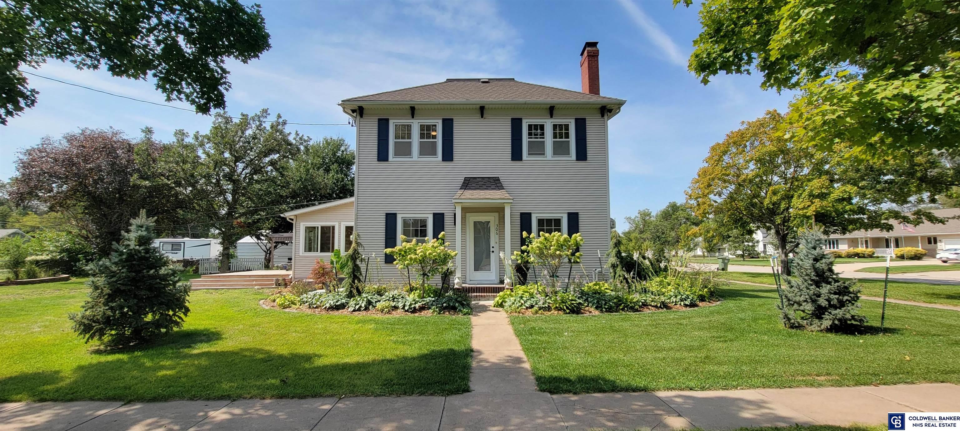 306 S 10th Street