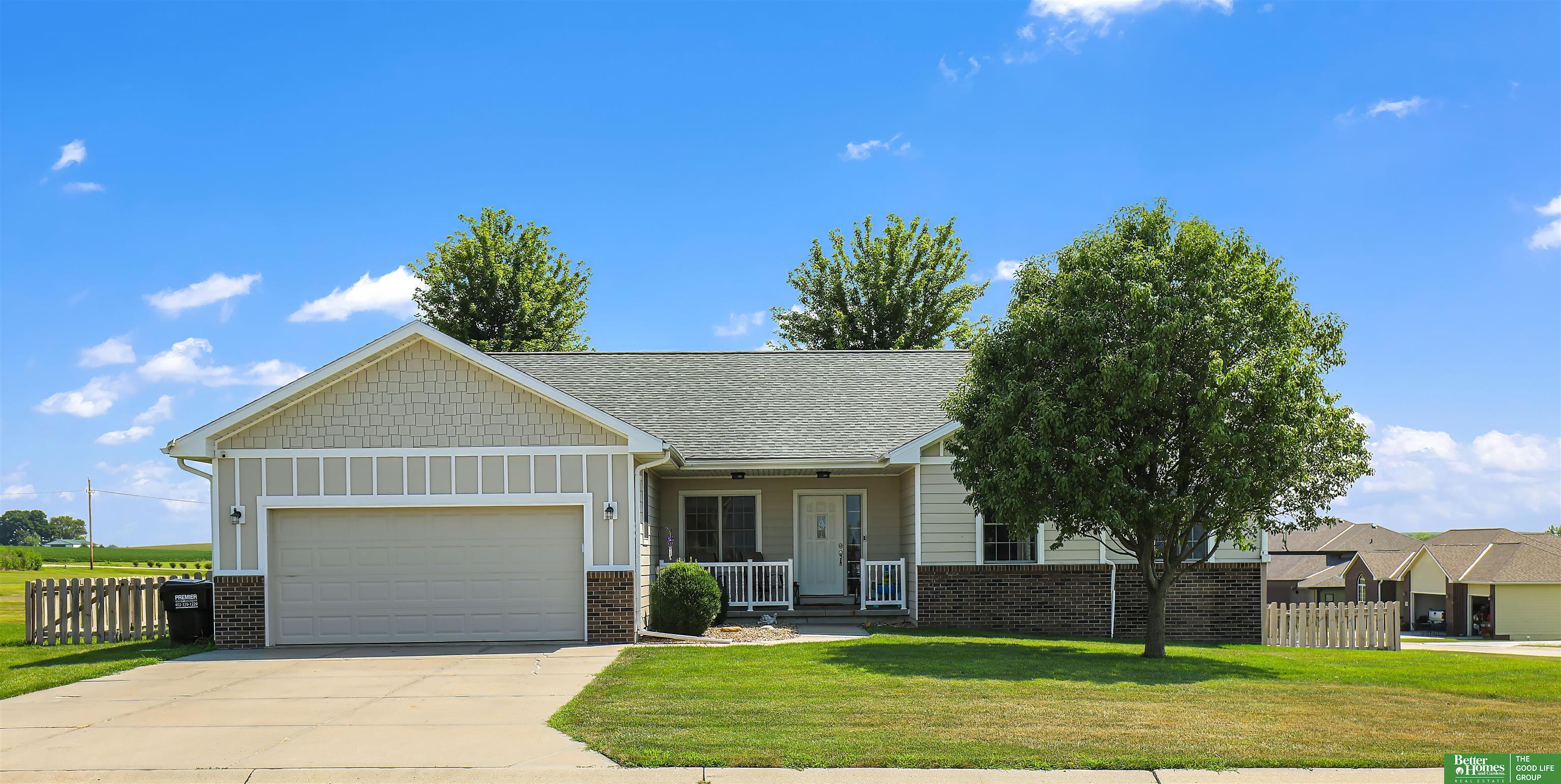 1521 Lake Ridge Drive