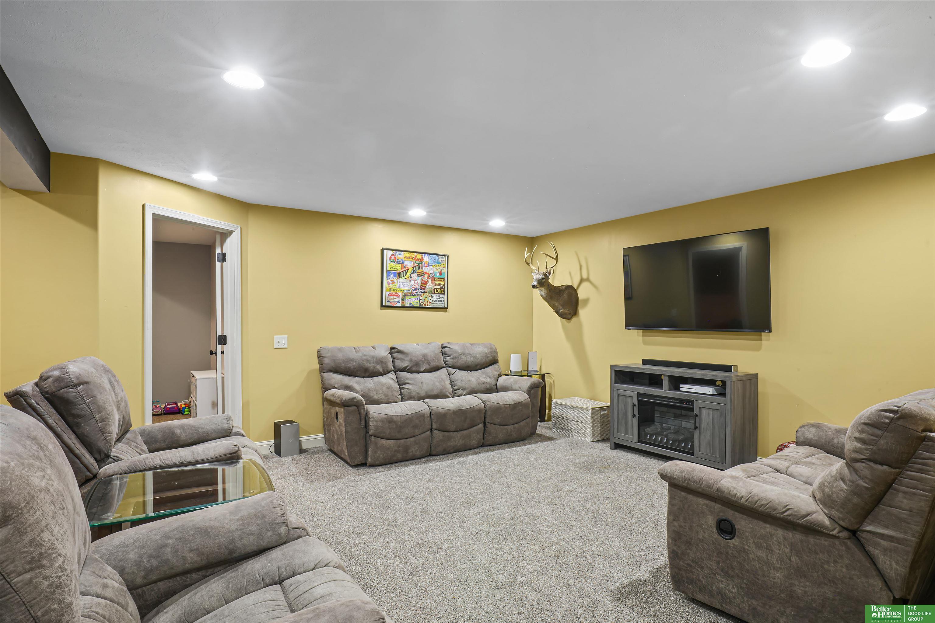 1521 Lake Ridge Drive