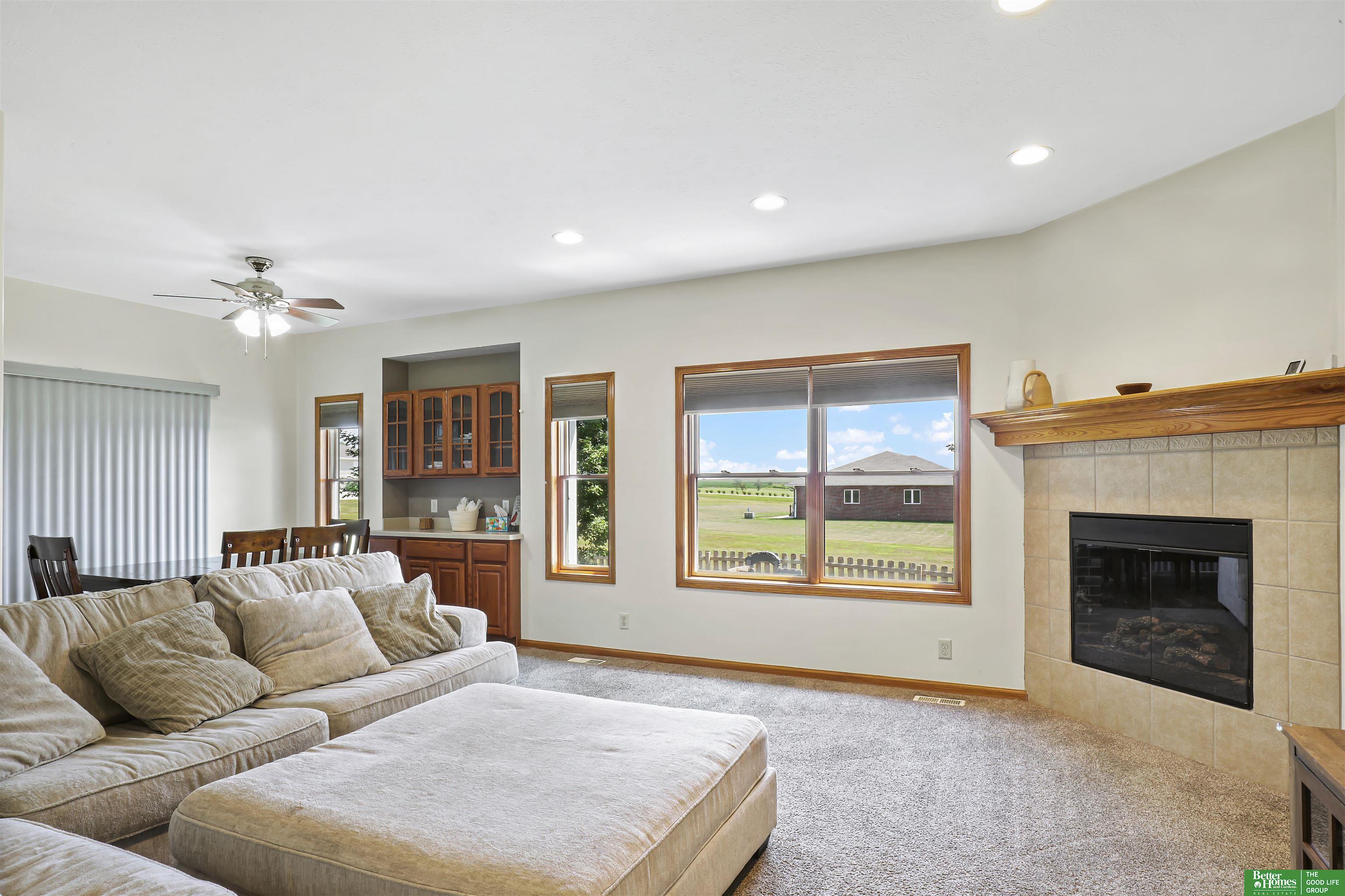 1521 Lake Ridge Drive
