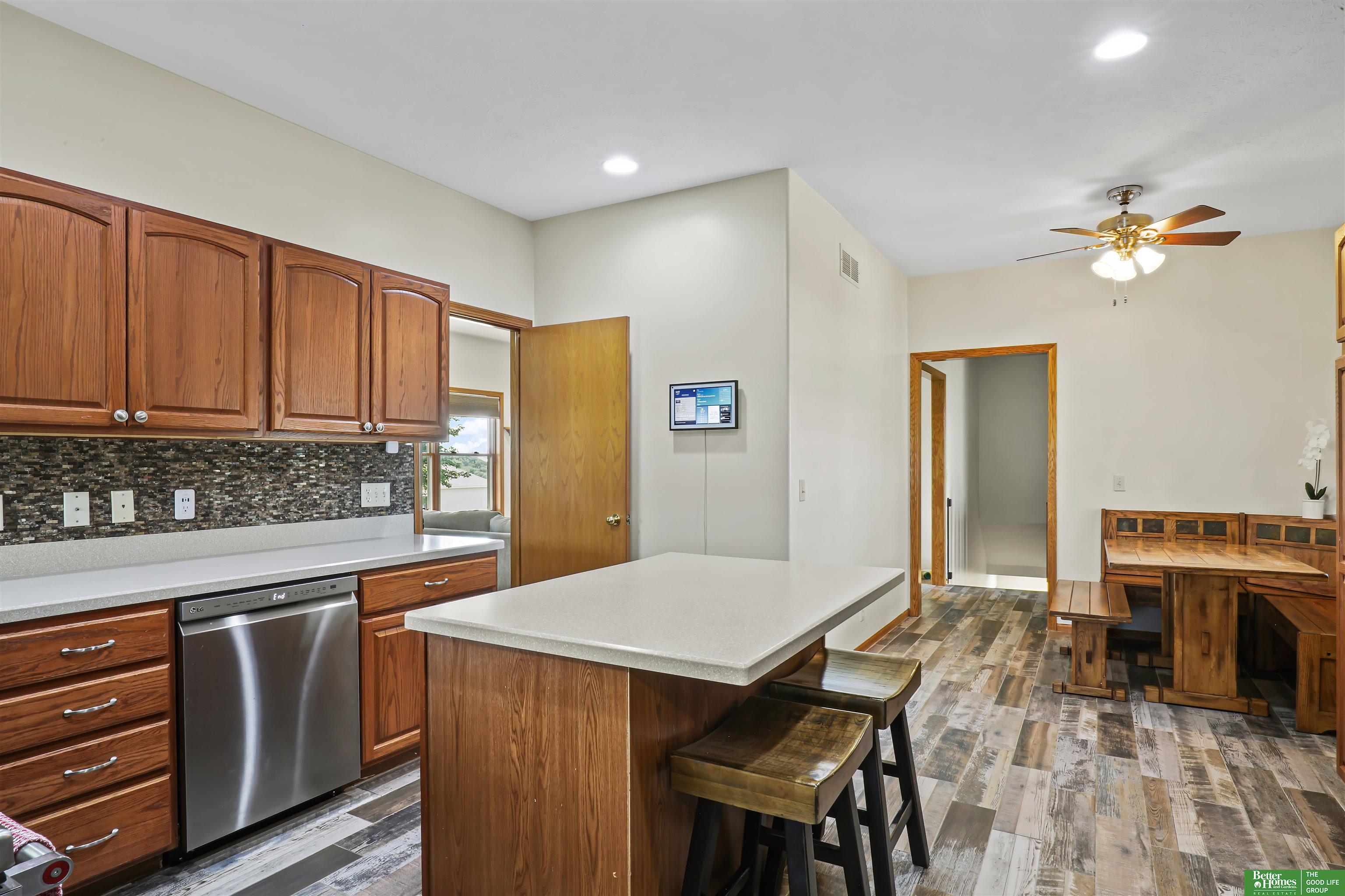 1521 Lake Ridge Drive