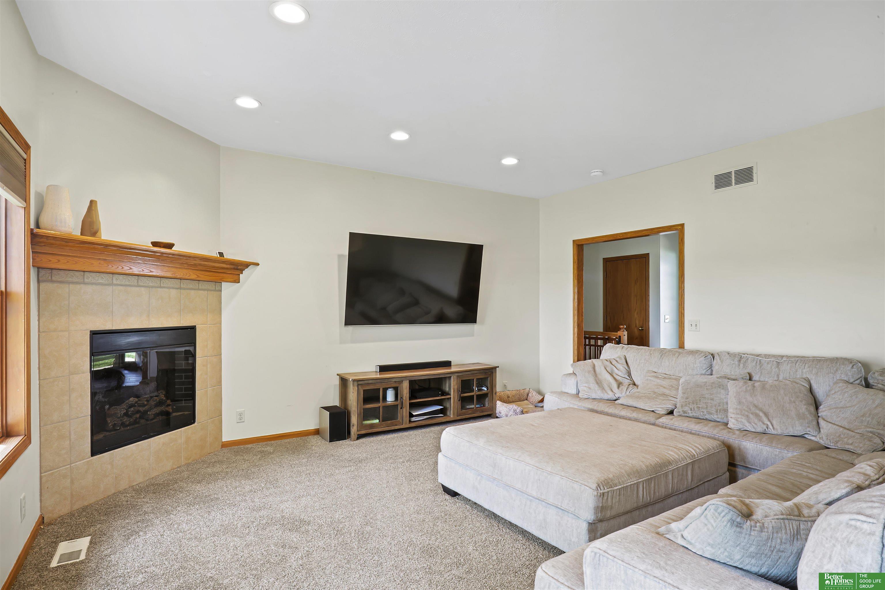 1521 Lake Ridge Drive