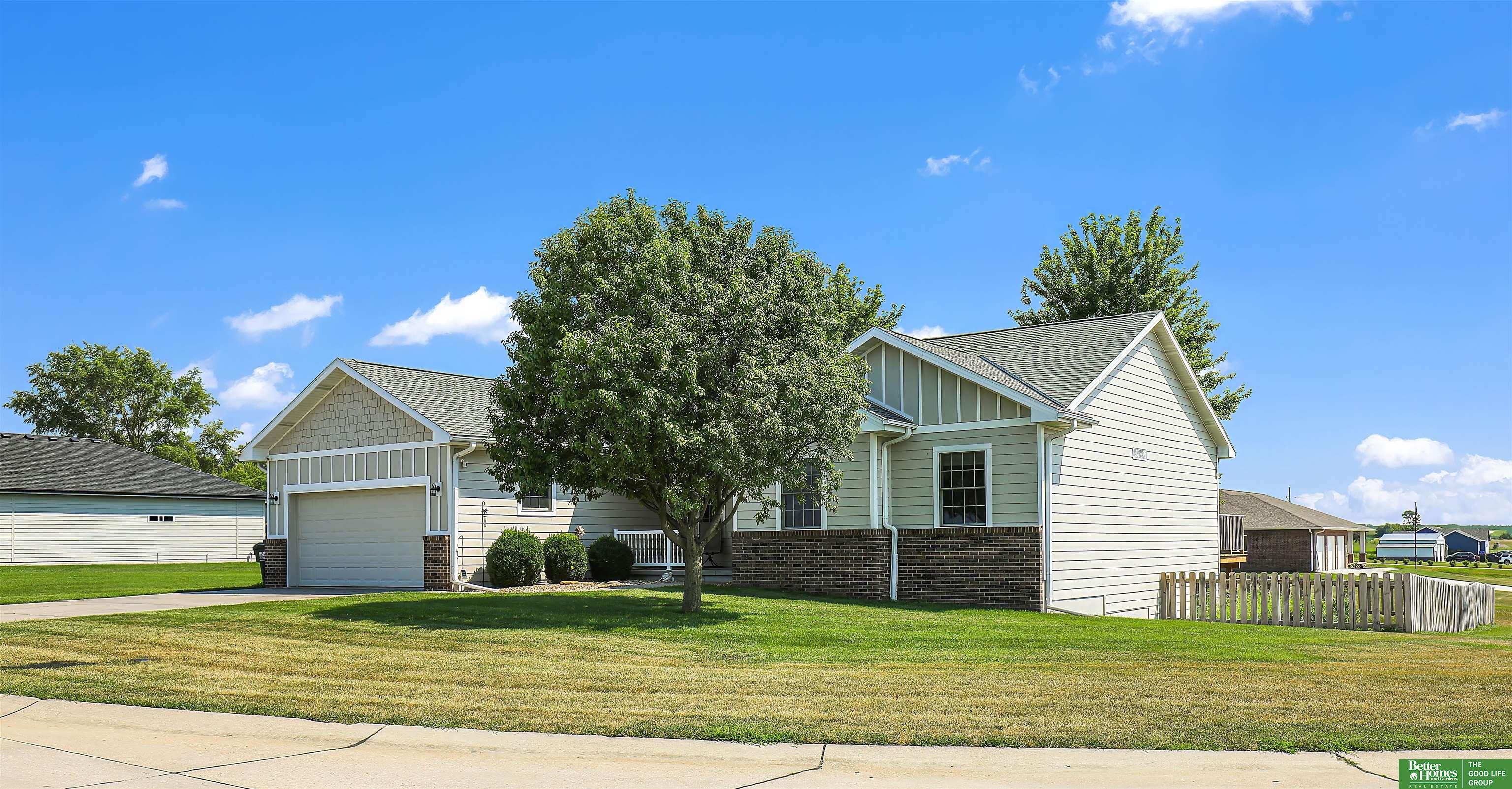 1521 Lake Ridge Drive