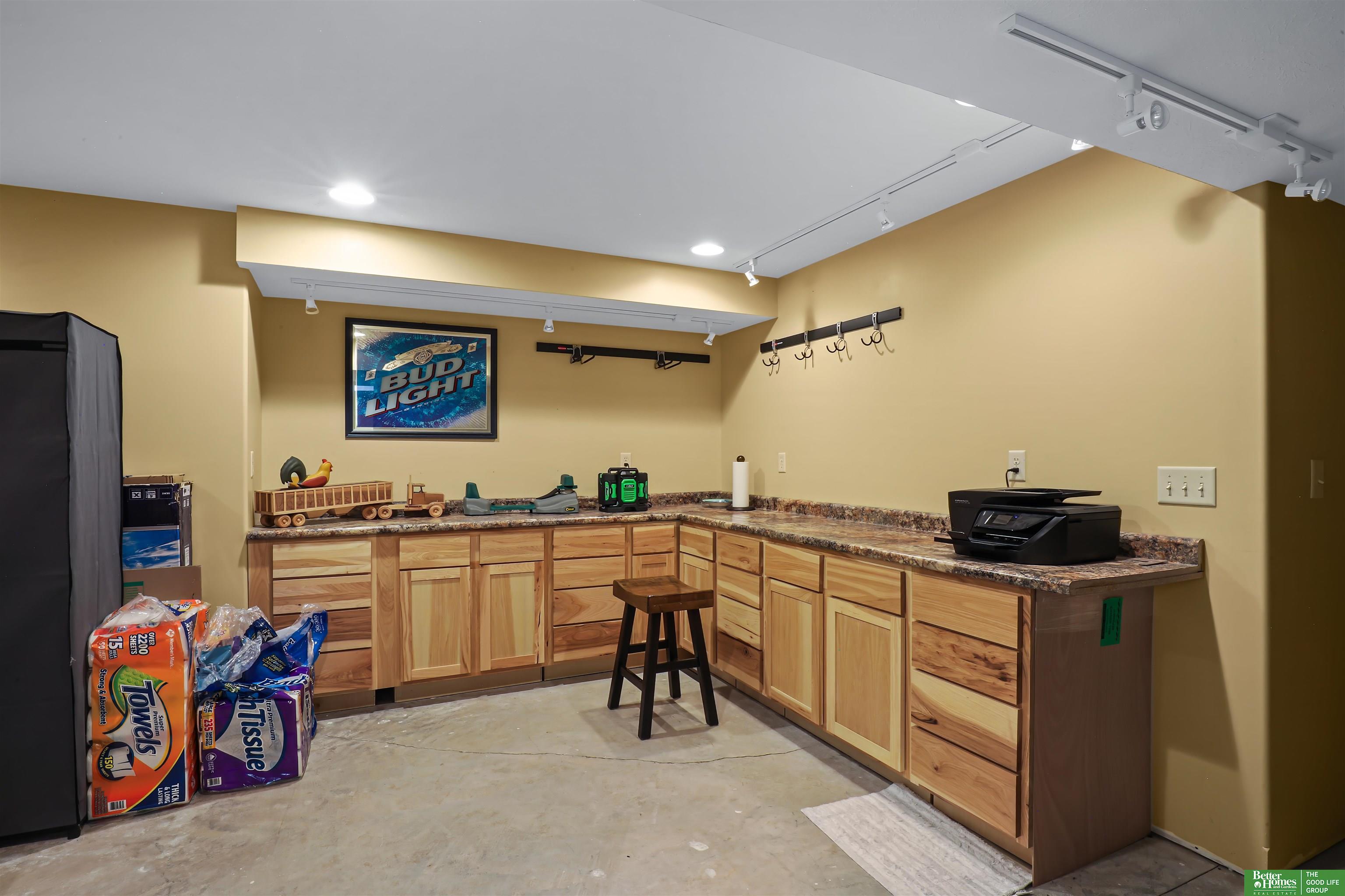 1521 Lake Ridge Drive