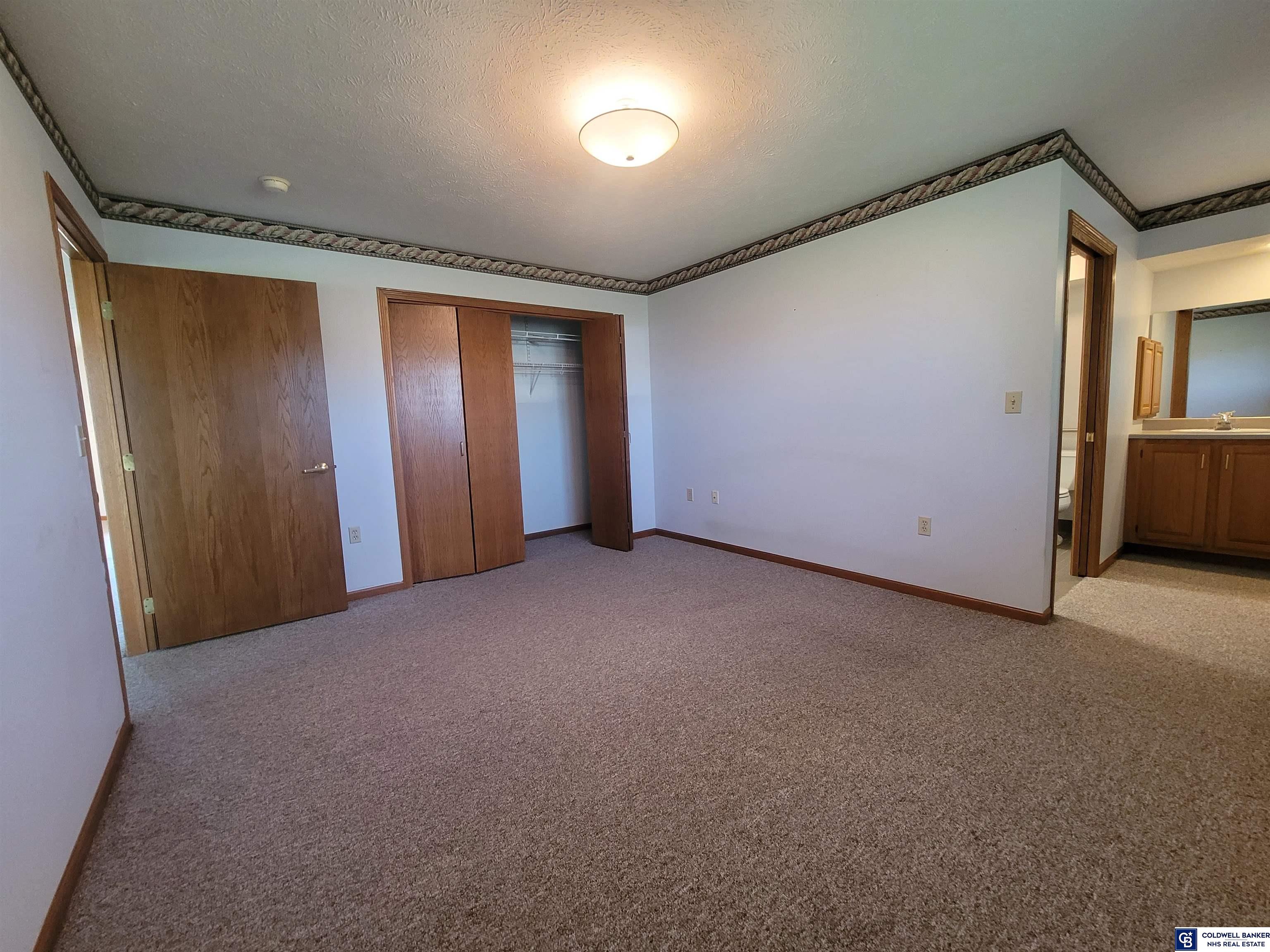 2223 Cardinal Lane