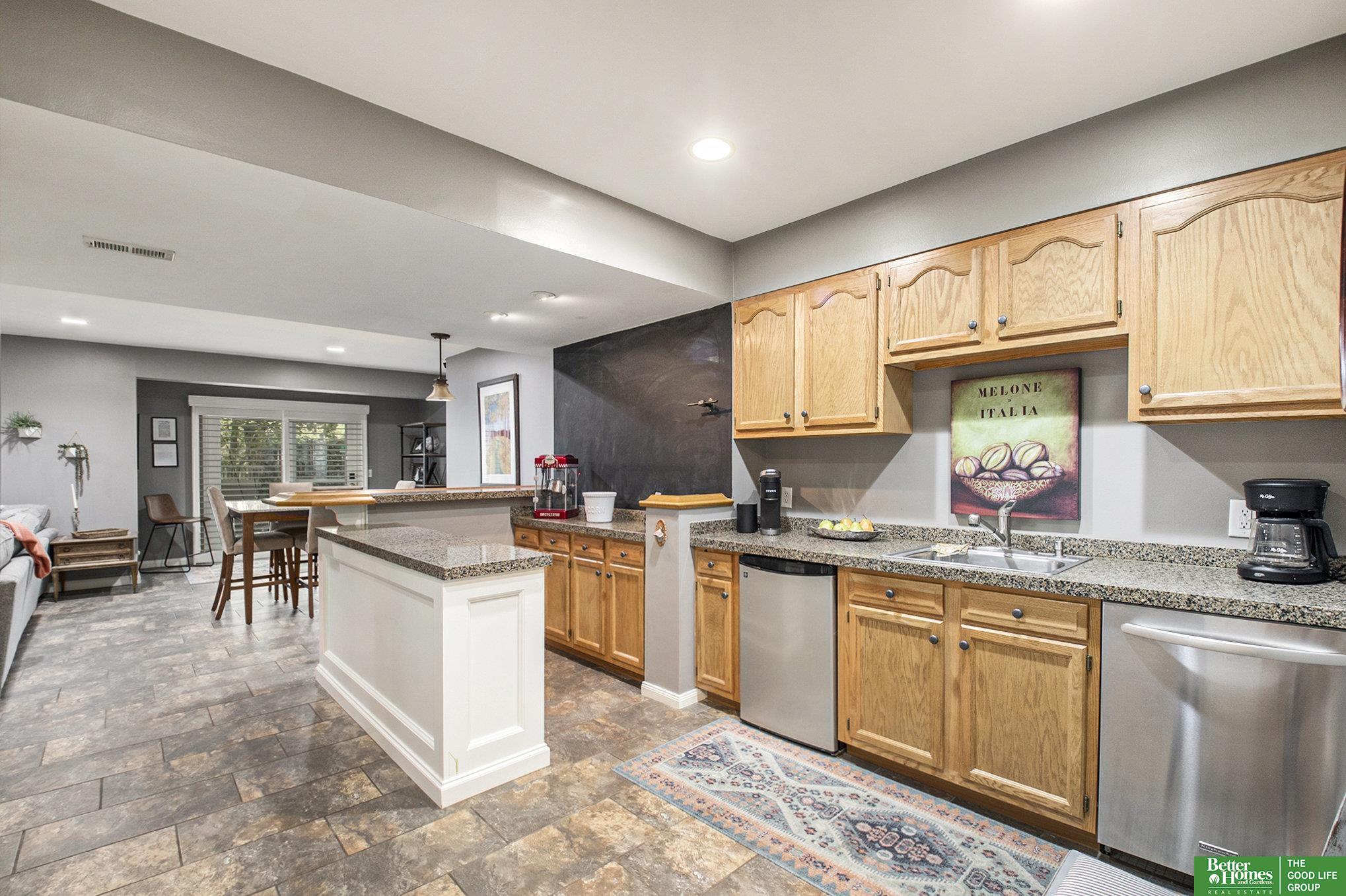 9605 Oak Circle