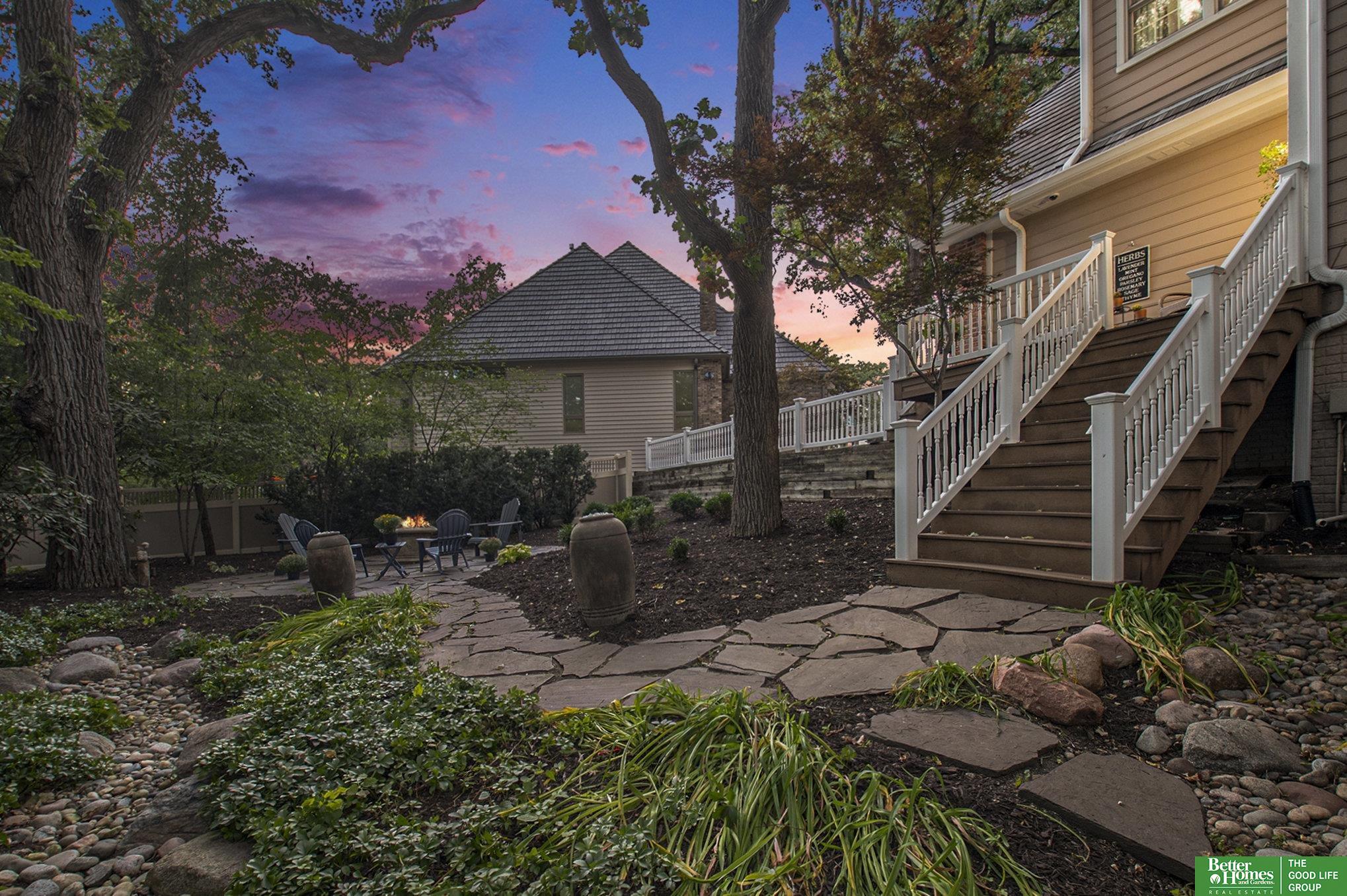9605 Oak Circle