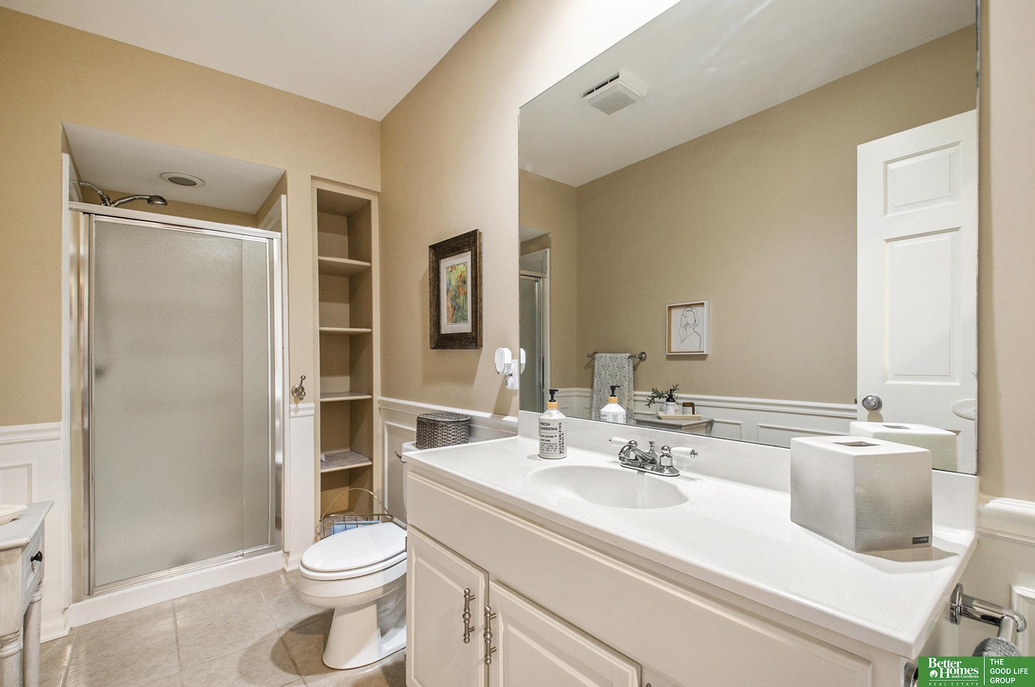 9605 Oak Circle