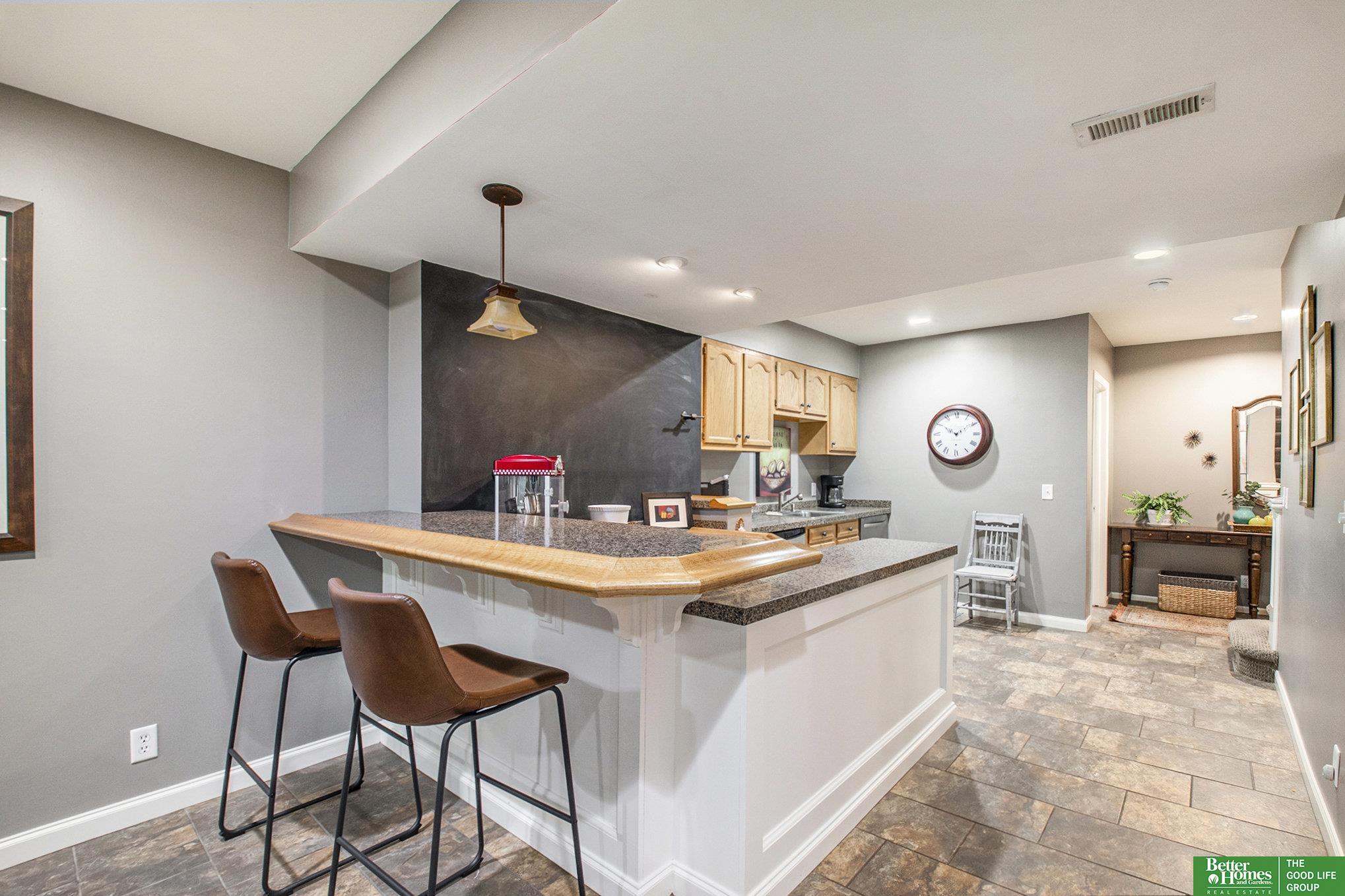 9605 Oak Circle