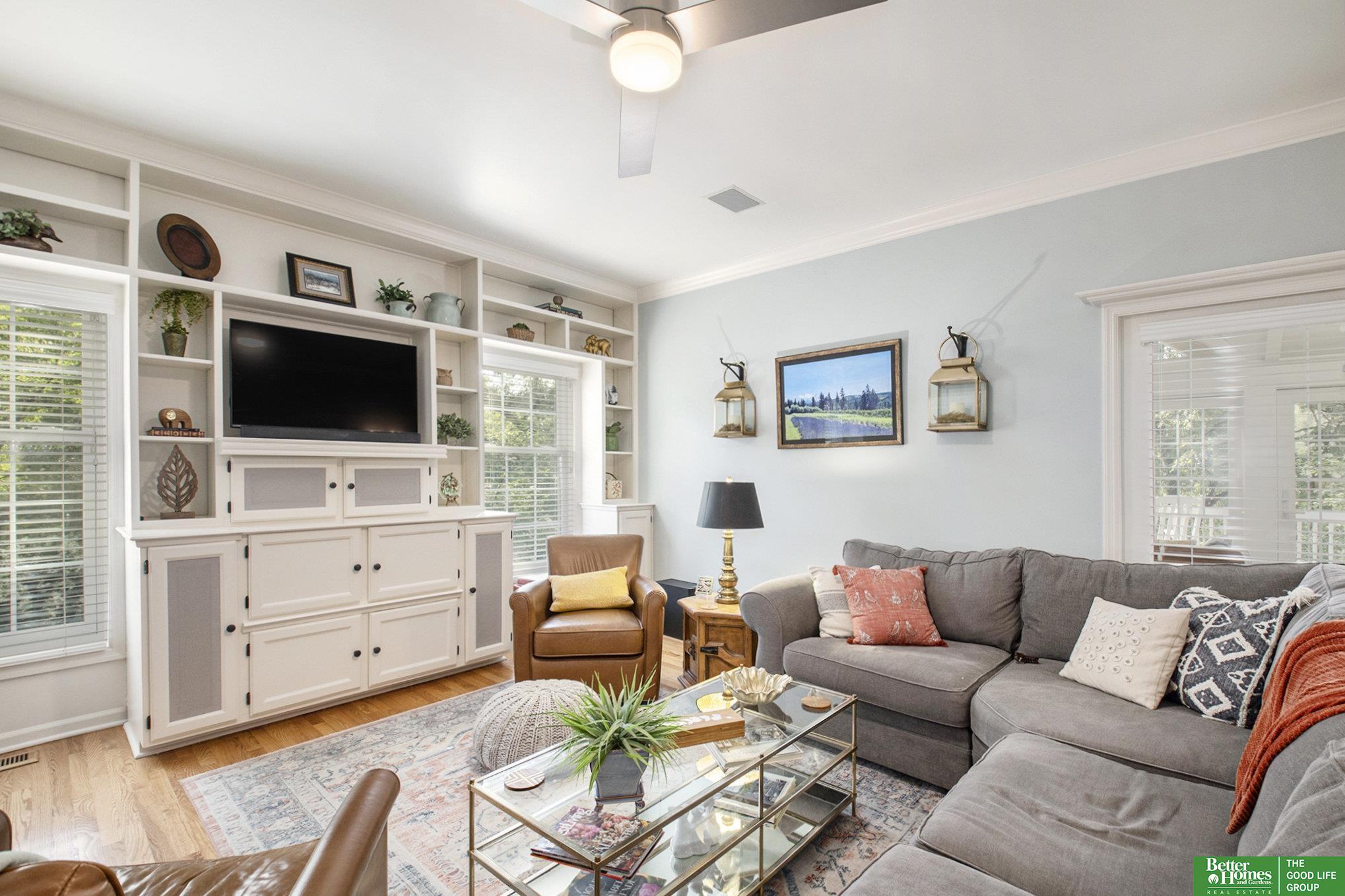 9605 Oak Circle