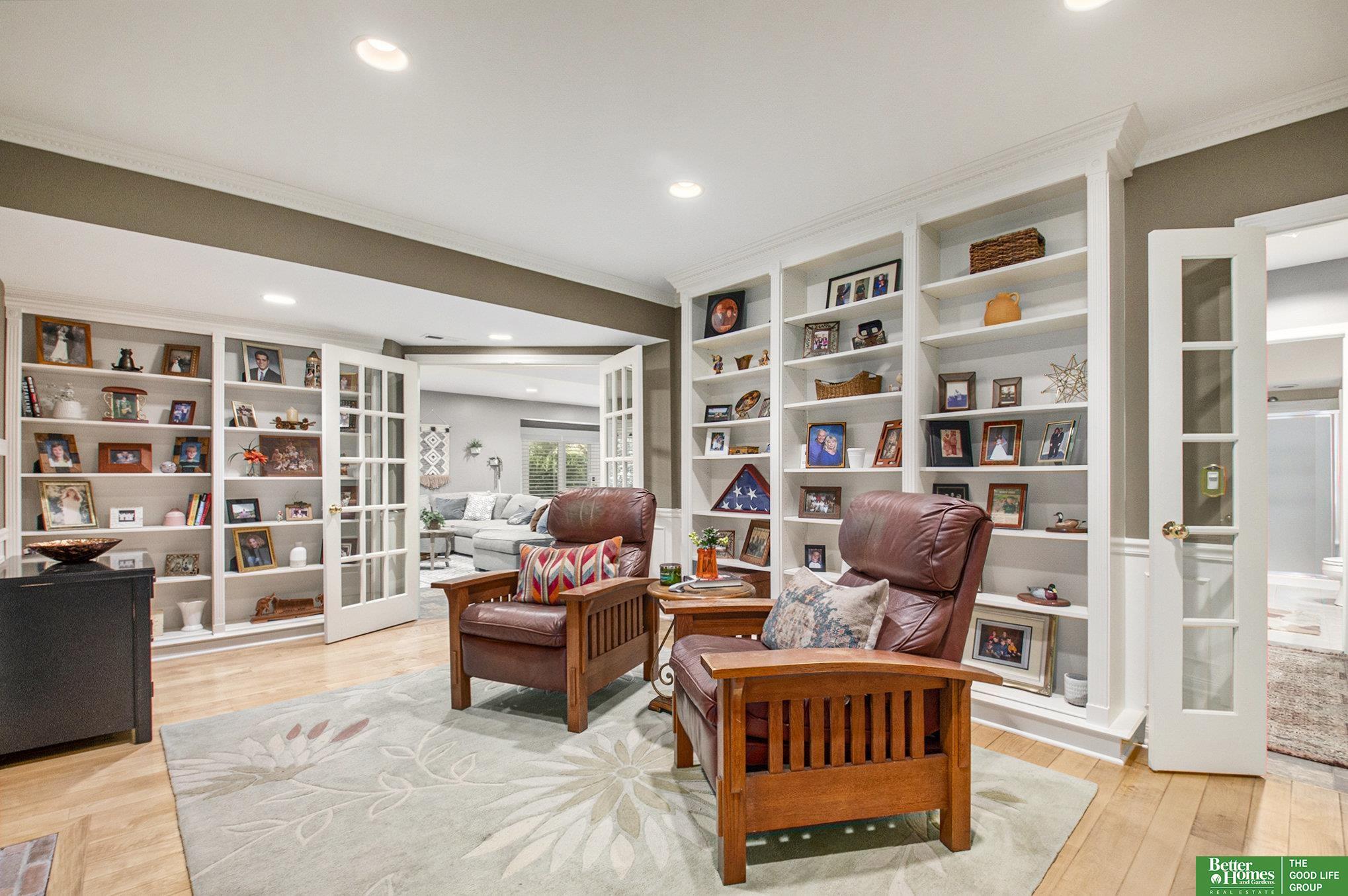 9605 Oak Circle