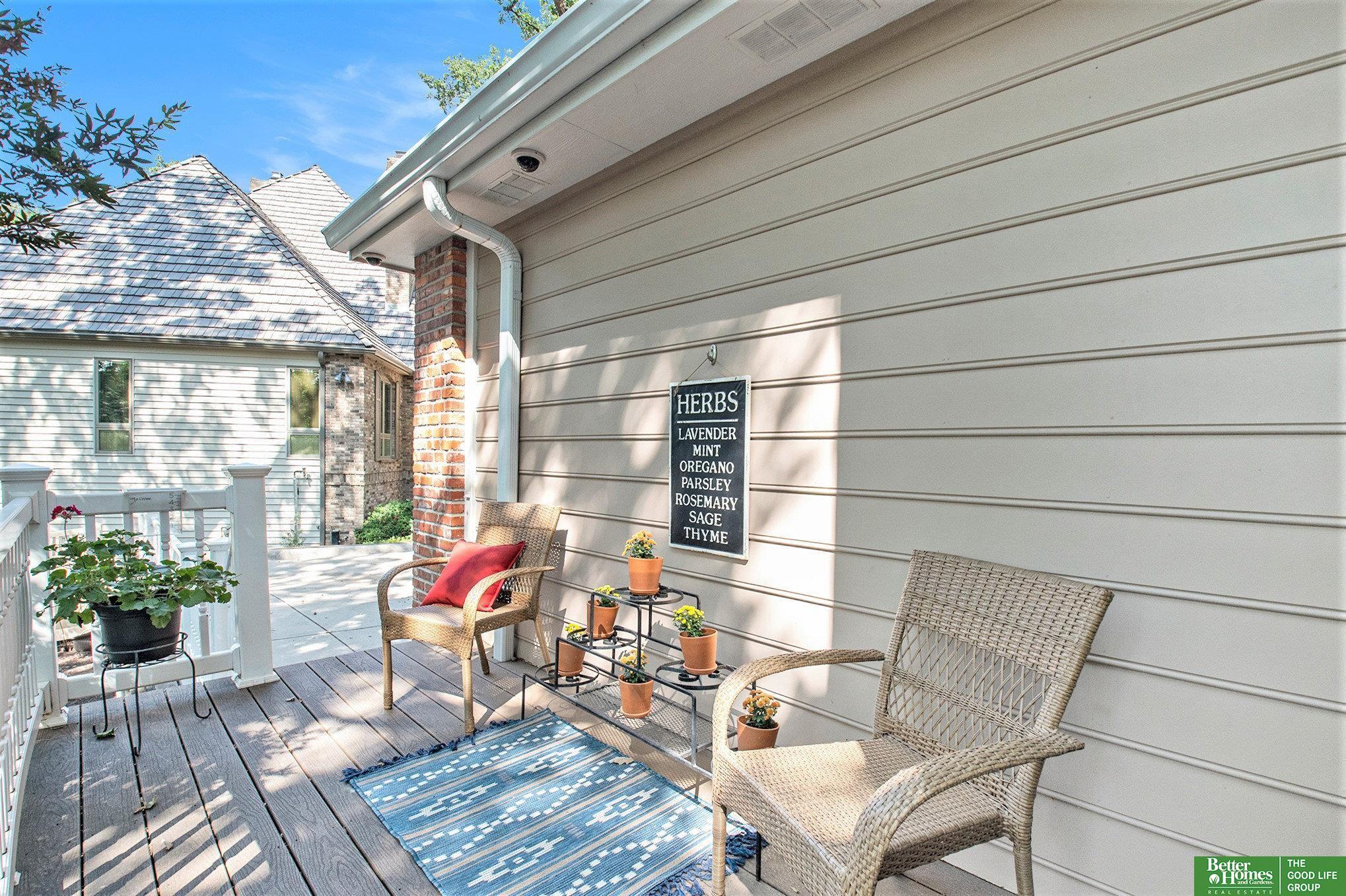 9605 Oak Circle