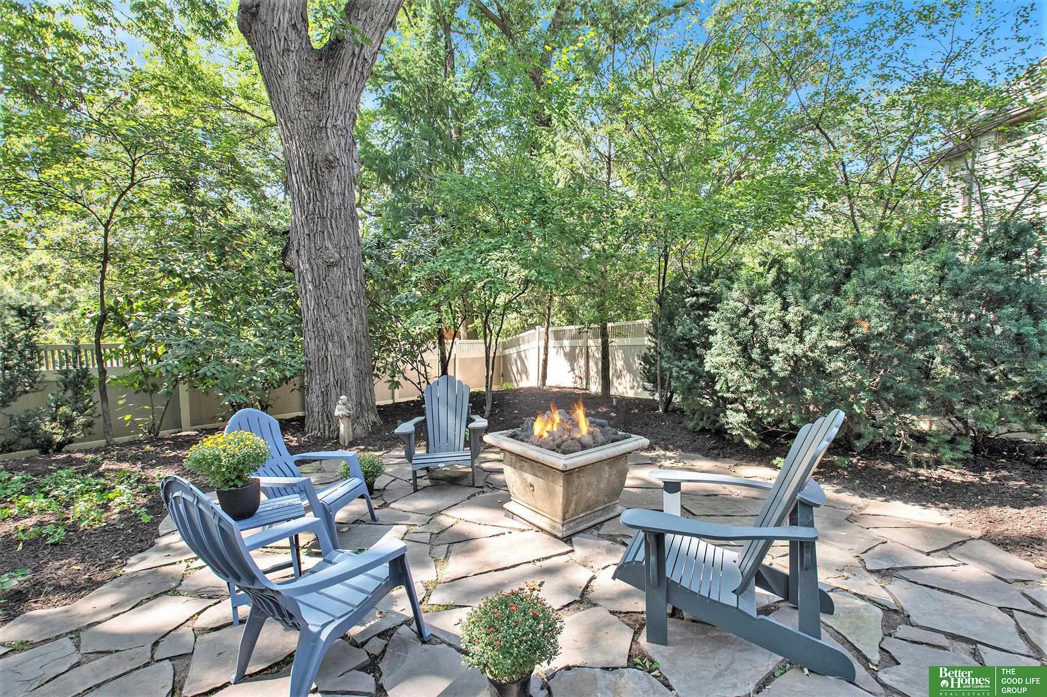 9605 Oak Circle